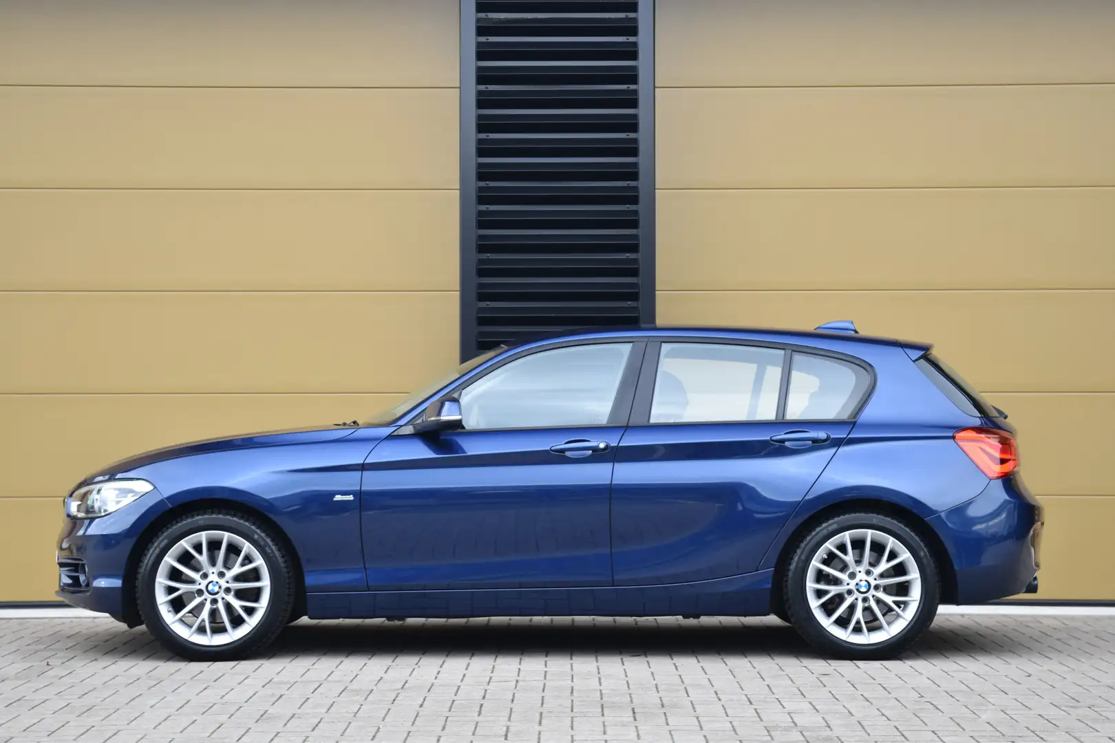 BMW 120 1-serie 120i High Executive * Sportstoelen * LED * Azul - 2