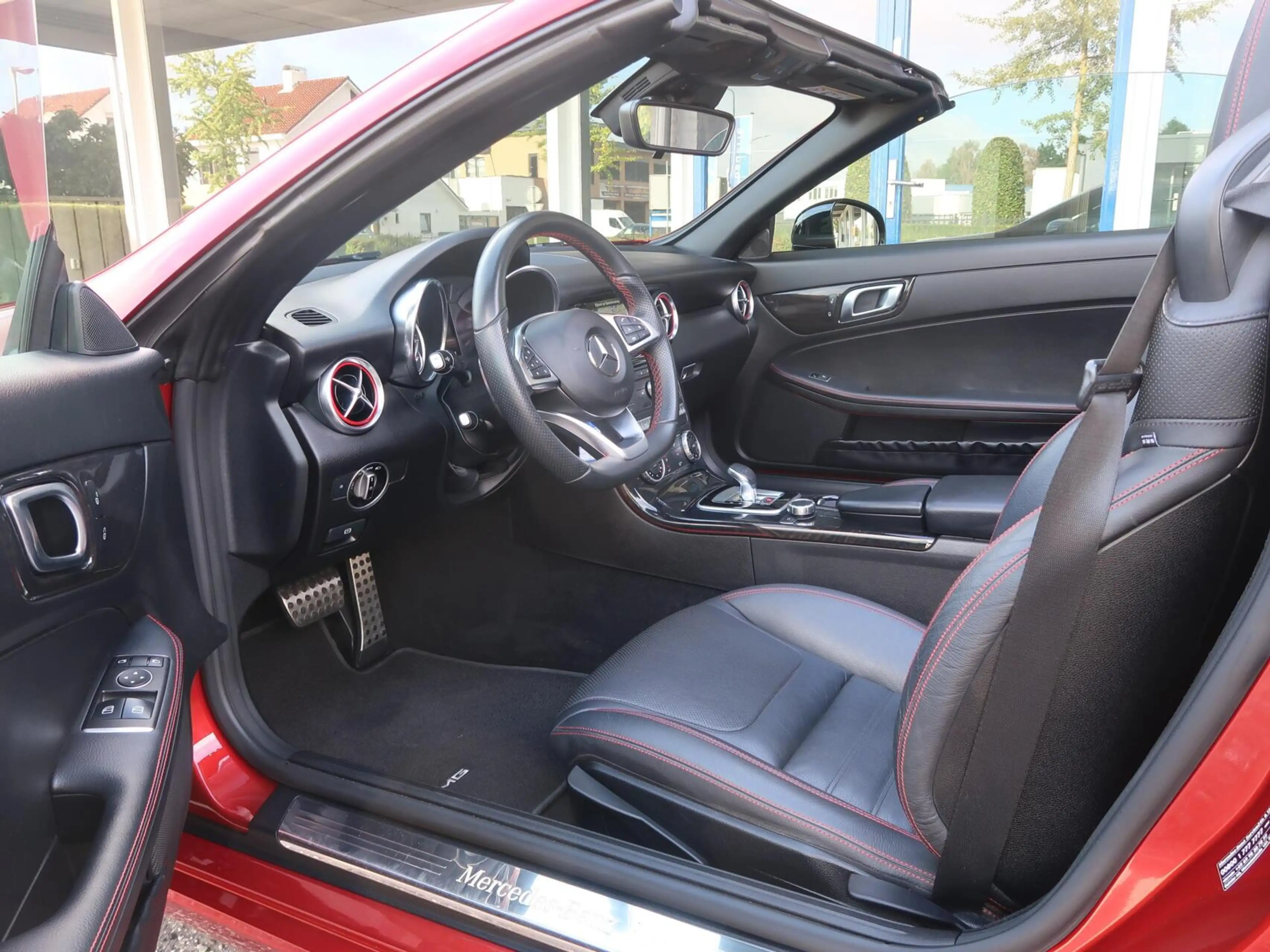 Mercedes-Benz SLC 200 Aut AMG-NIGHT|PANORAMADAK|CAMERA|AIRSCARF|PDC|LED| — photo 7