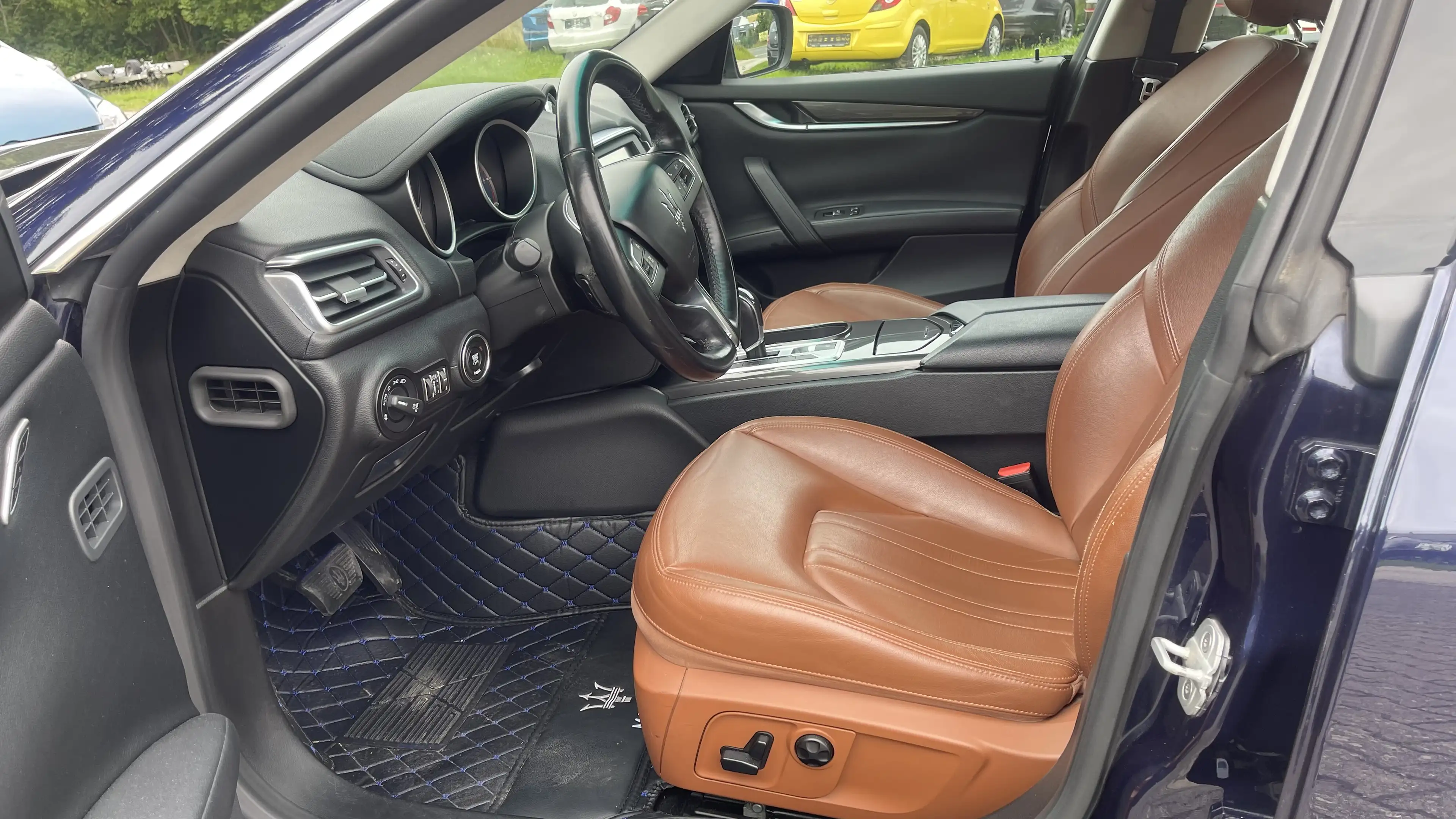 Maserati Ghibli Diesel Automatik , Leder braun, Soundmodul - — photo 7