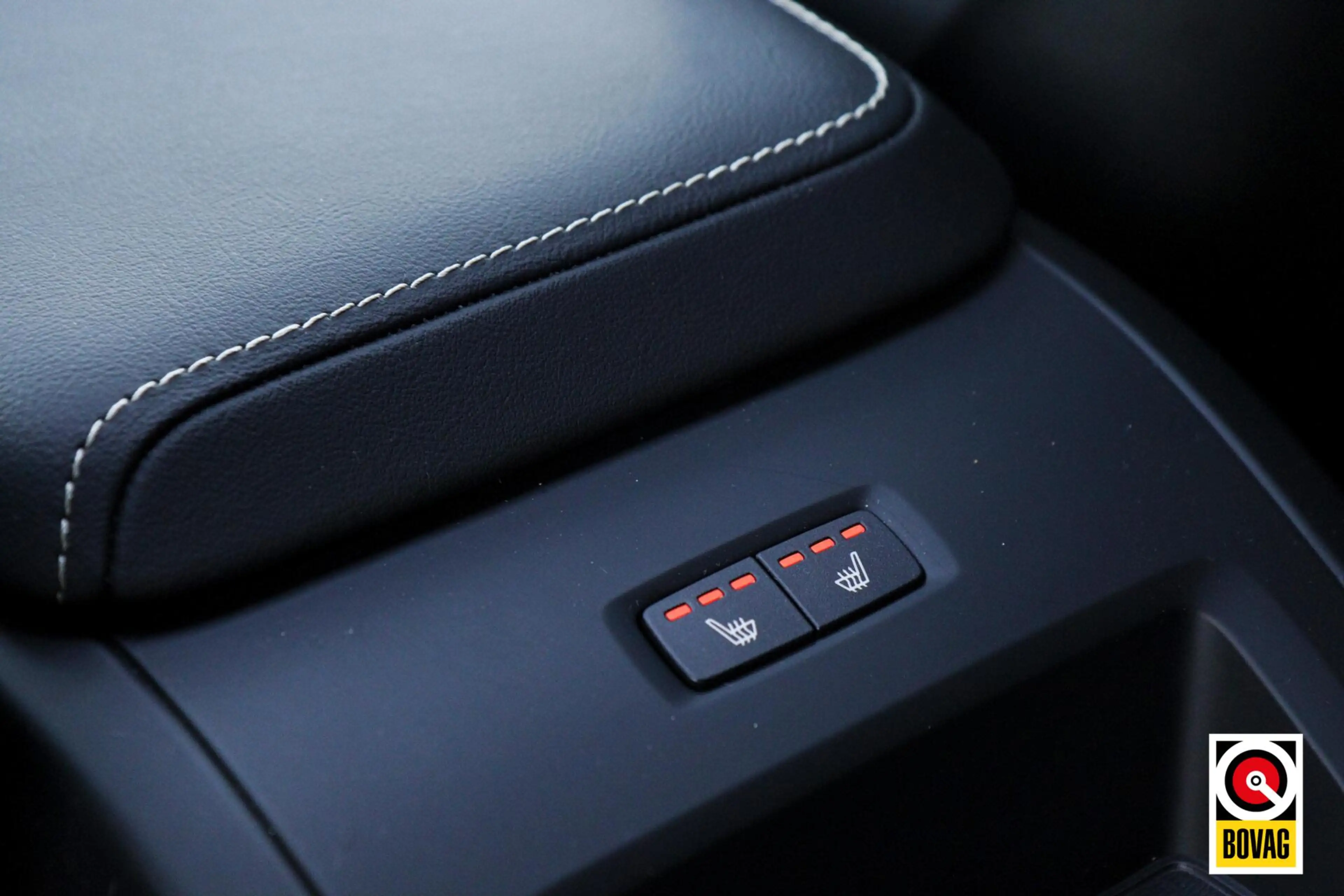 Volvo V60 2.0 T5 R-Design |LED|PANO|HARMAN-KARDON|CAMERA|MEM — photo 19