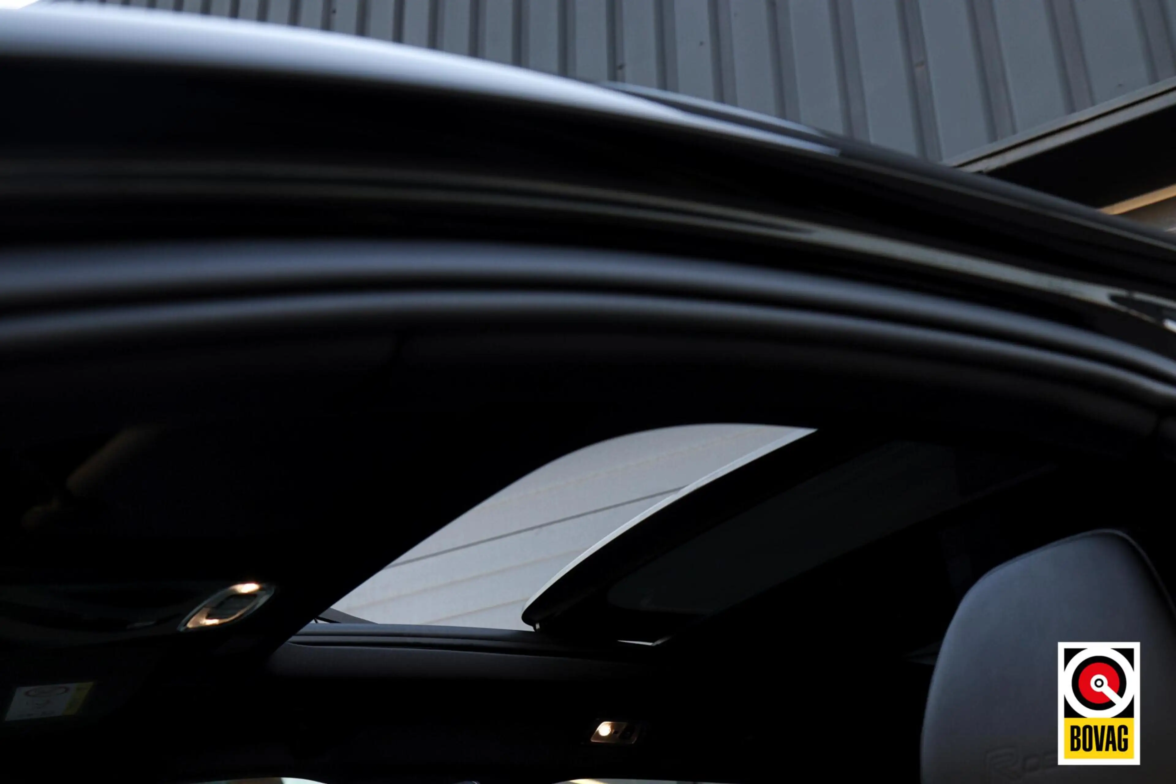 Volvo V60 2.0 T5 R-Design |LED|PANO|HARMAN-KARDON|CAMERA|MEM — photo 8