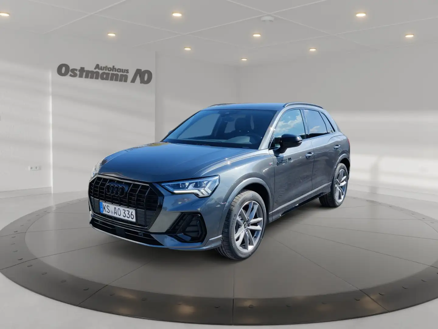Audi Q3 35 TFSI S-Line MATRIX el.Heck KAM Grau - 1