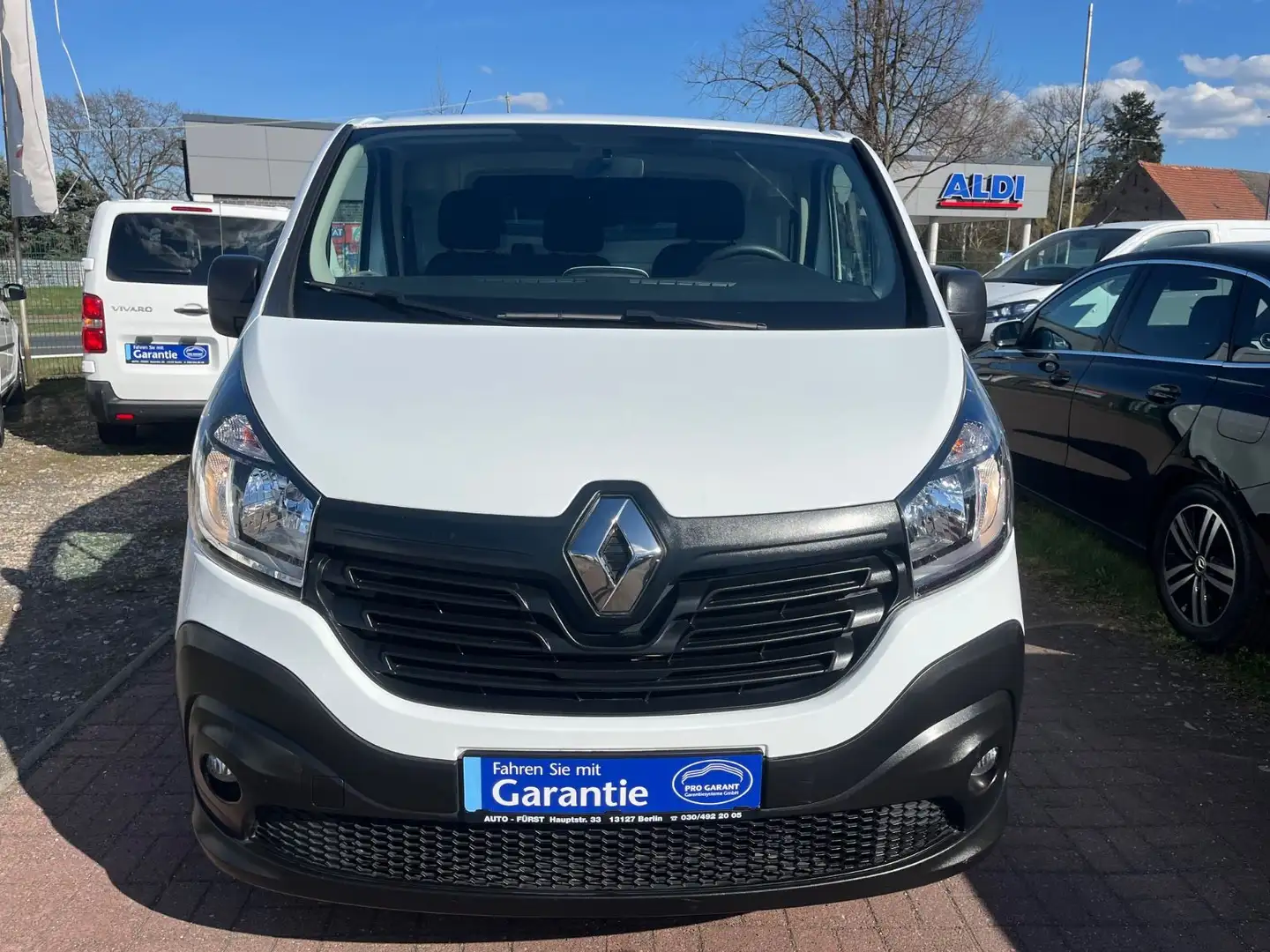 Renault Trafic Kast. L1H1 2,7t +STD.HEIZUNG+NAVI+AHK+PDC Wit - 2