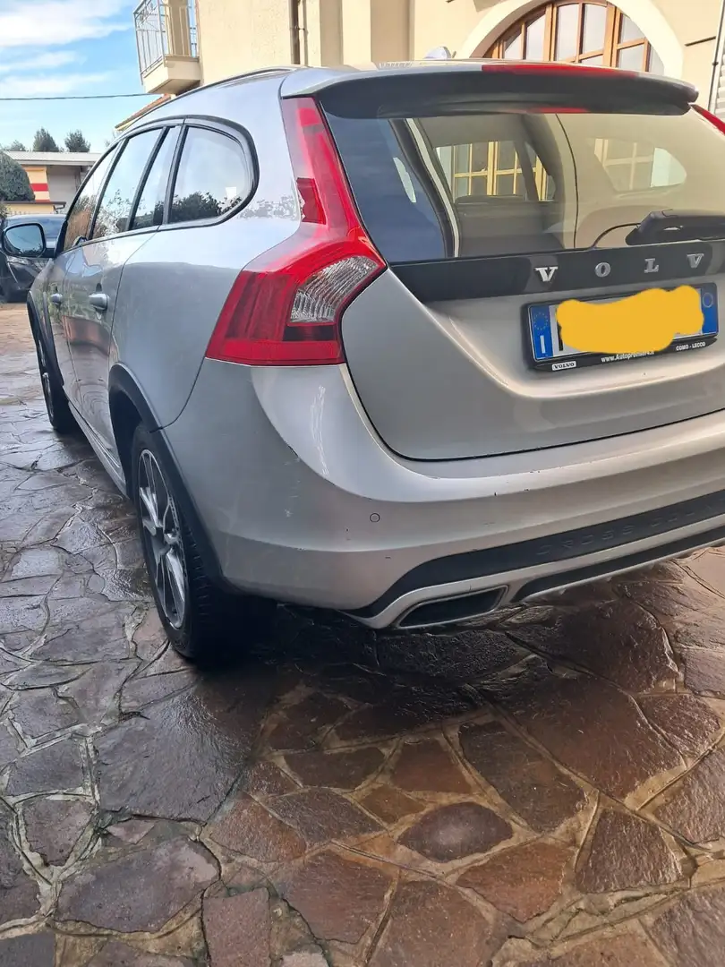 Volvo V60 Cross Country V60 I 2014 Cross Country 2.0 d3 Business Geot Plateado - 2