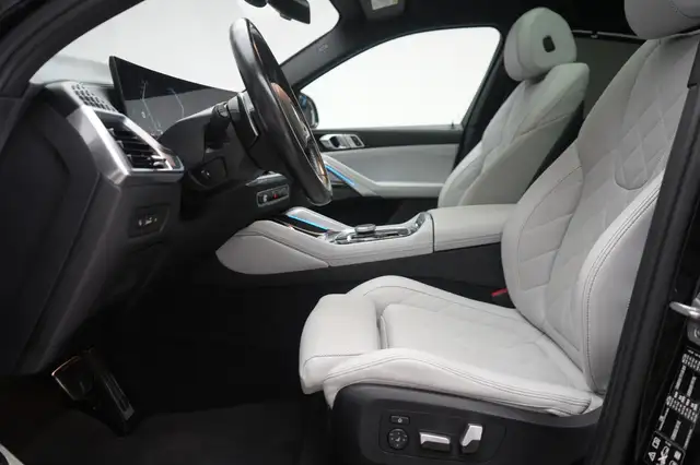 BMW X6 view 13