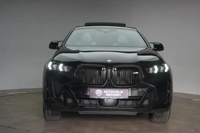 BMW X6 view 2