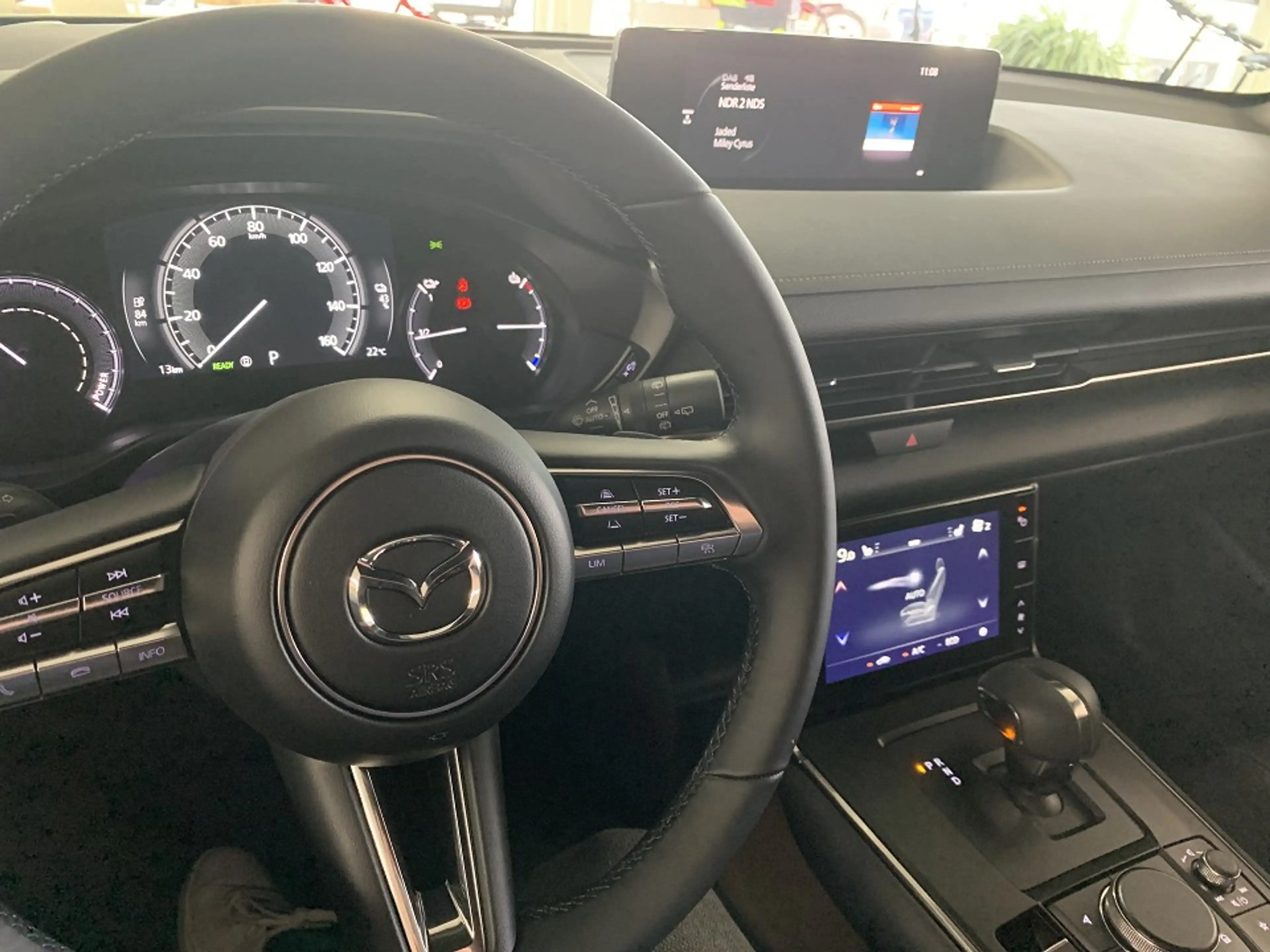 Mazda MX-30 EV ADVANTAGE IV — photo 12