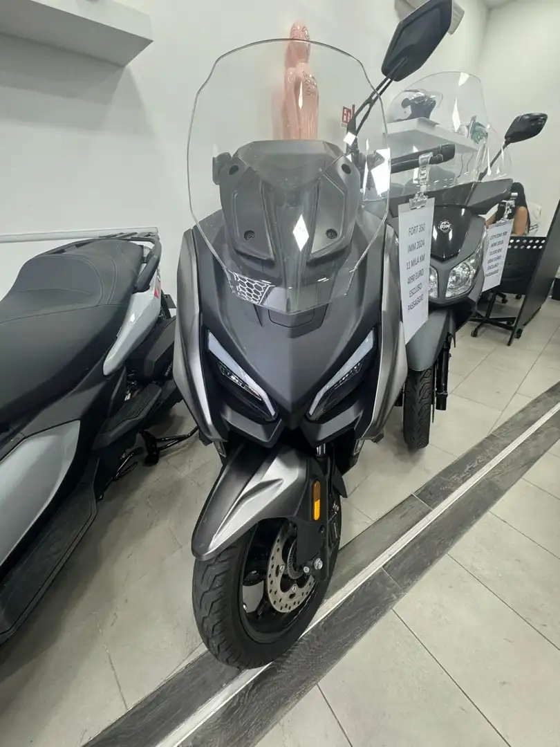 QJ Motor FORT 350 - 1