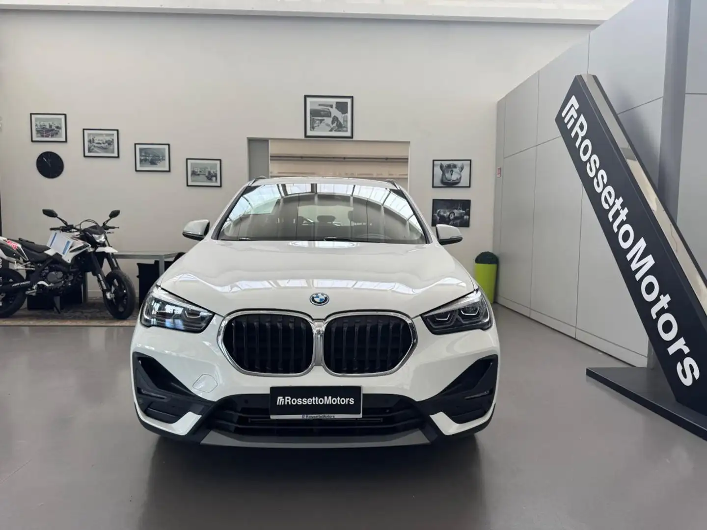 BMW X1 xDrive25e Business Advantage Blanc - 2