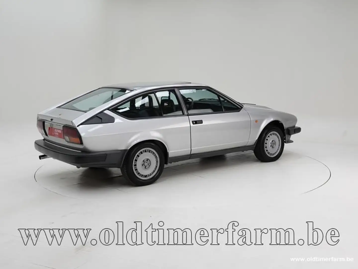 Alfa Romeo GTV 6 '82 CH8568 Gris - 2