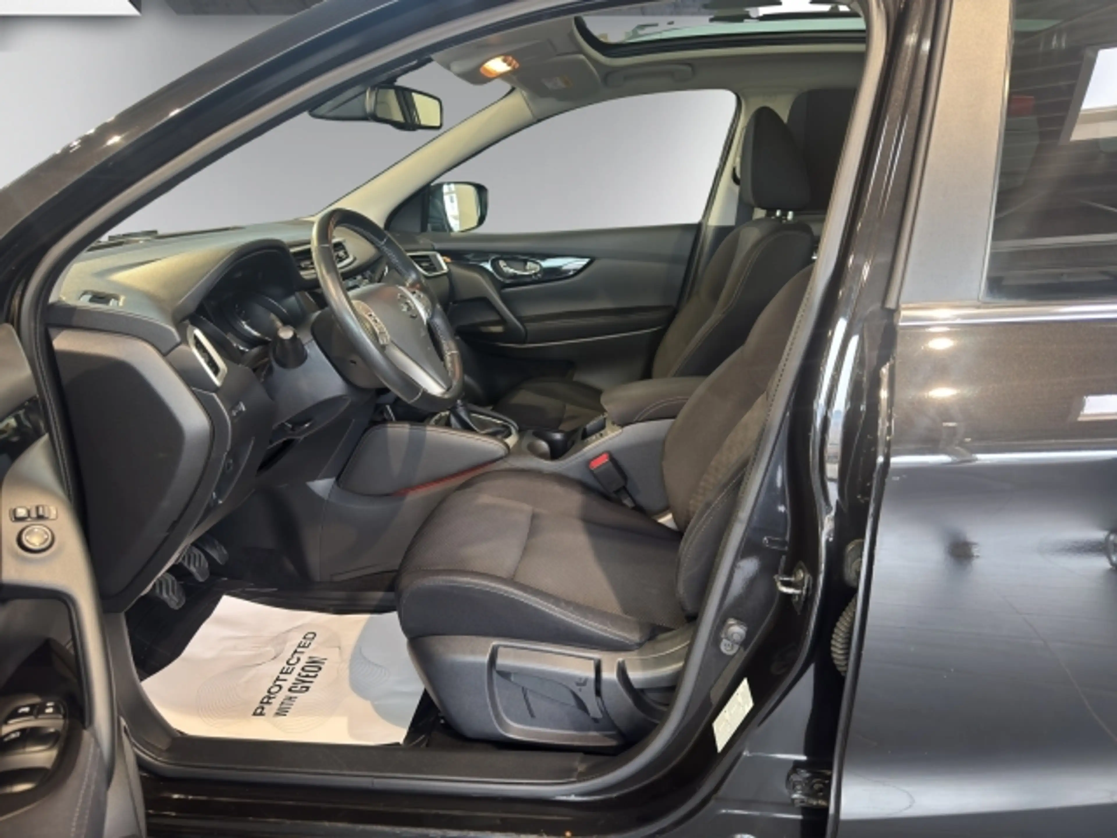 Nissan Qashqai 1,2 DIG-T 360 ° !! Neuzugang !! — photo 6