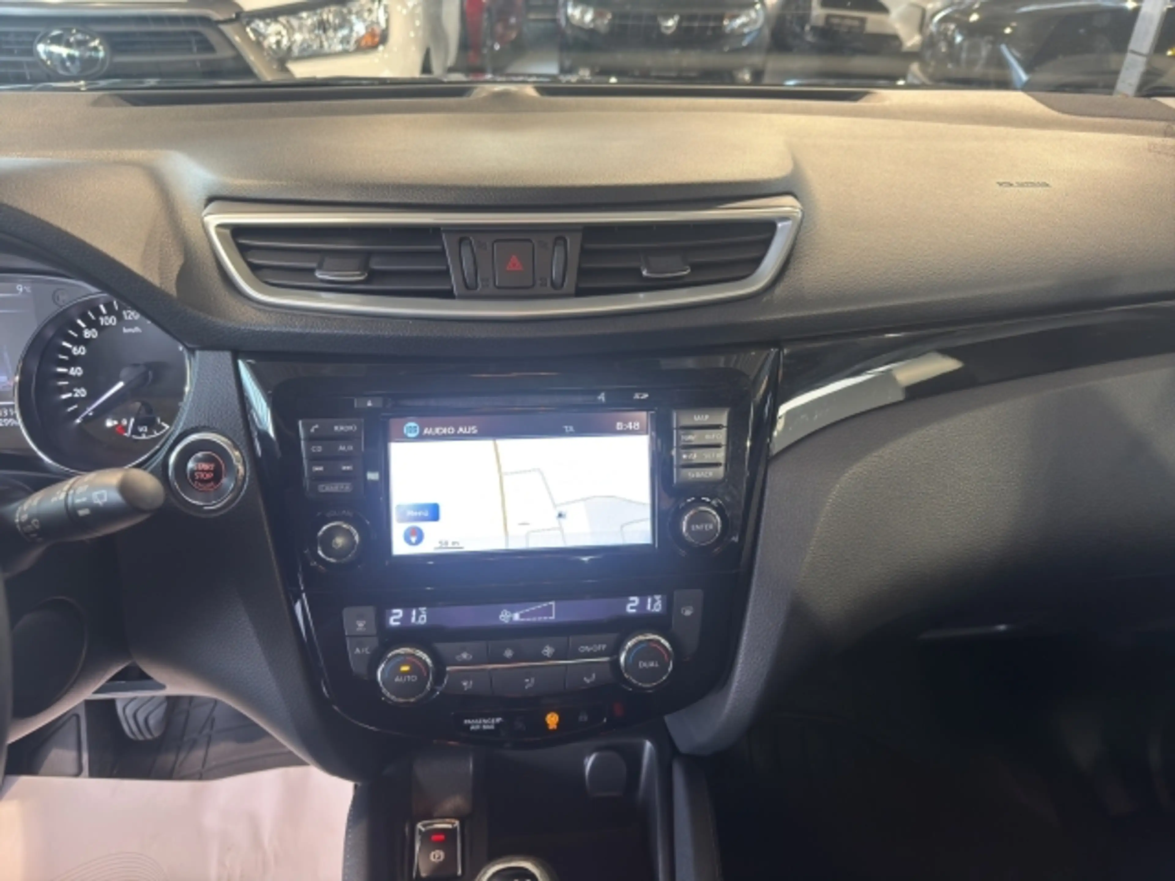 Nissan Qashqai 1,2 DIG-T 360 ° !! Neuzugang !! — photo 9
