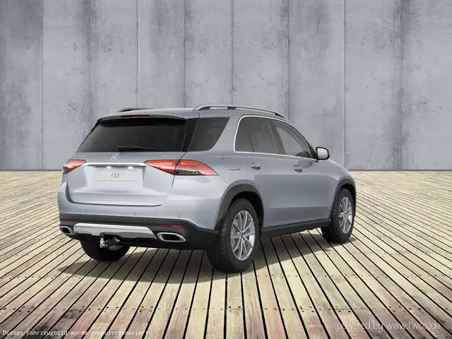 Mercedes-Benz GLE view 2