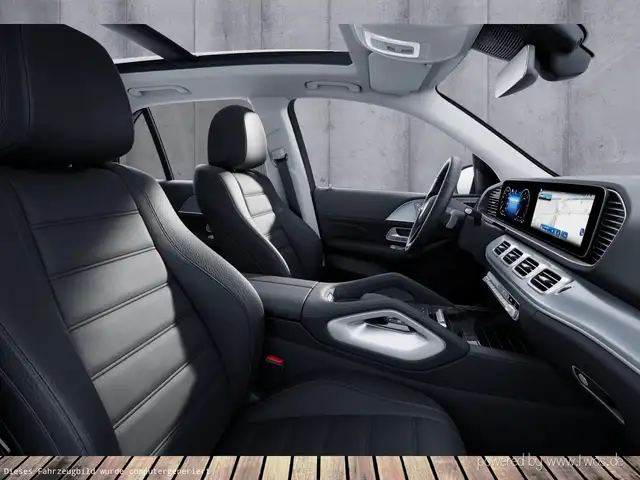 Mercedes-Benz GLE view 4