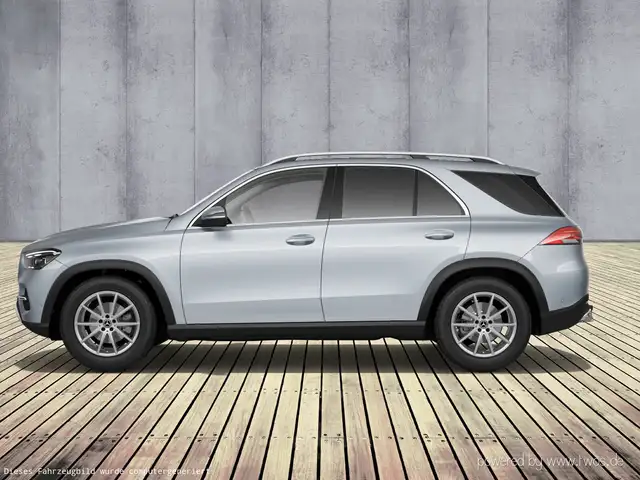 Mercedes-Benz GLE view 3