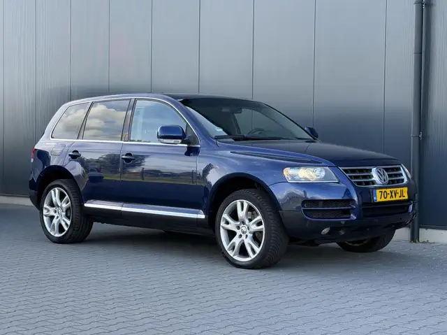 Volkswagen Touareg view 10