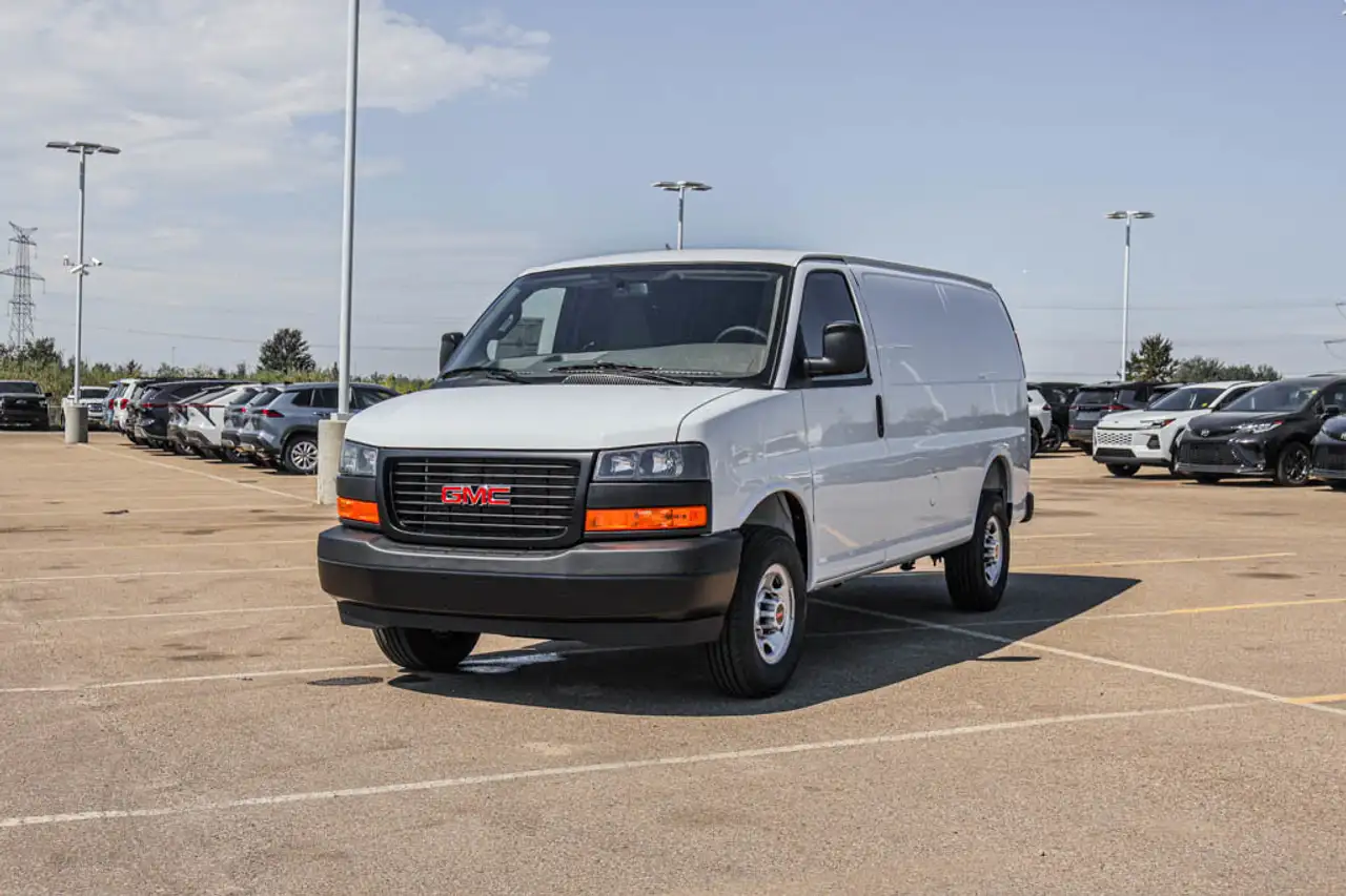 GMC Savana fotografie GMC Savana