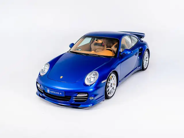 Porsche 911 view 9