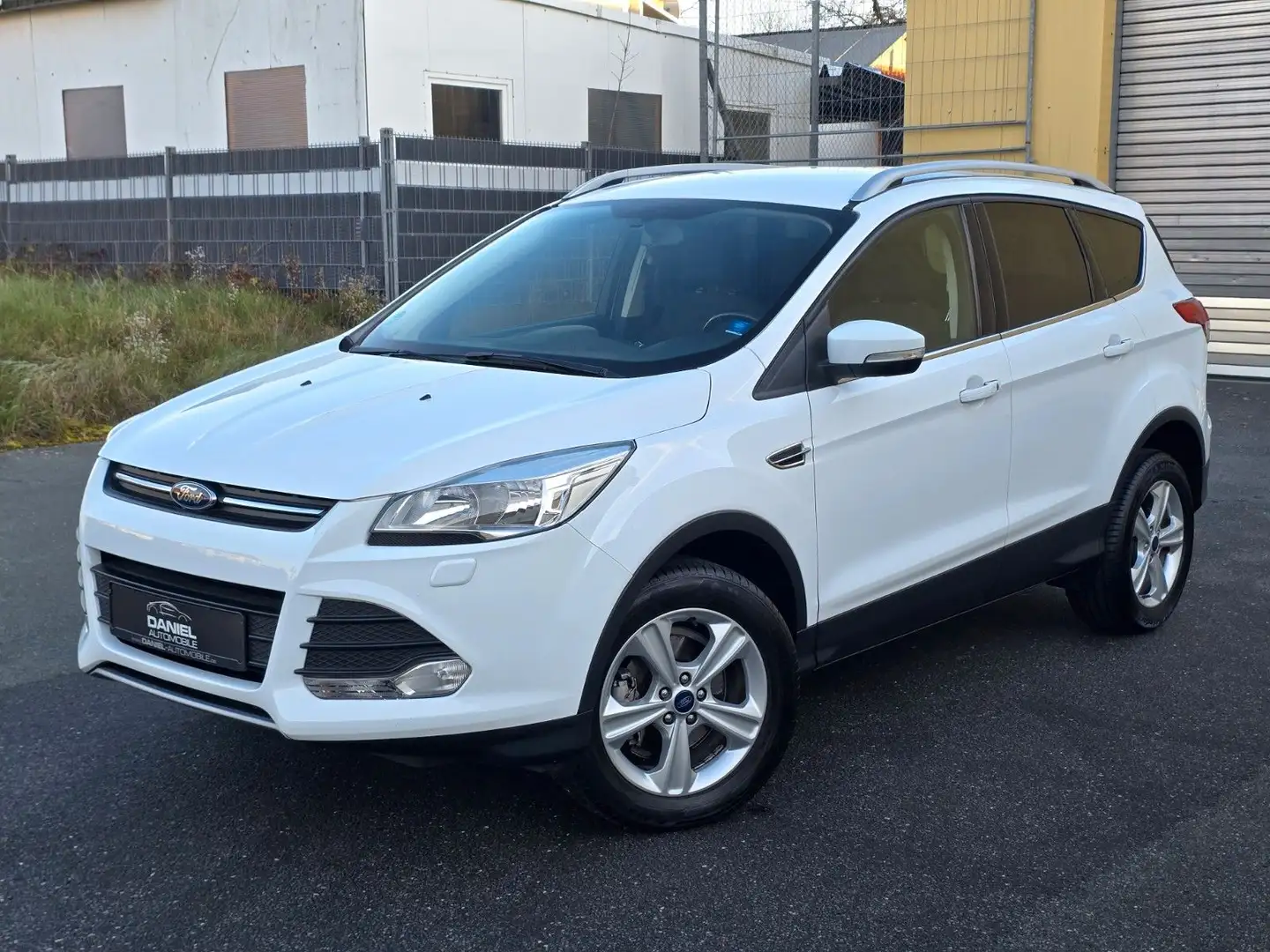 Ford Kuga 1.5 Sync Edition Wit - 2