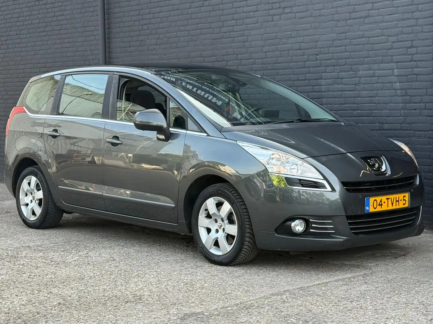 Peugeot 5008 1.6 THP Active 7p. TREKHAAK | AUTOMAAT | PDC | CRU Grigio - 1