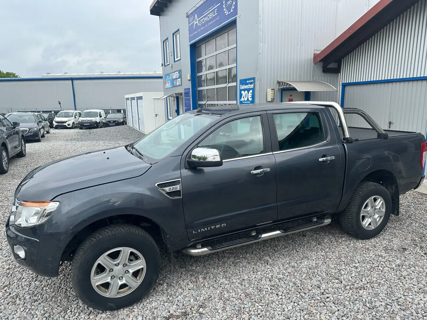 Ford Ranger 2.2d Limited Doppelkabine 4x4 AHK PDC NAVI SHZG Grau - 2