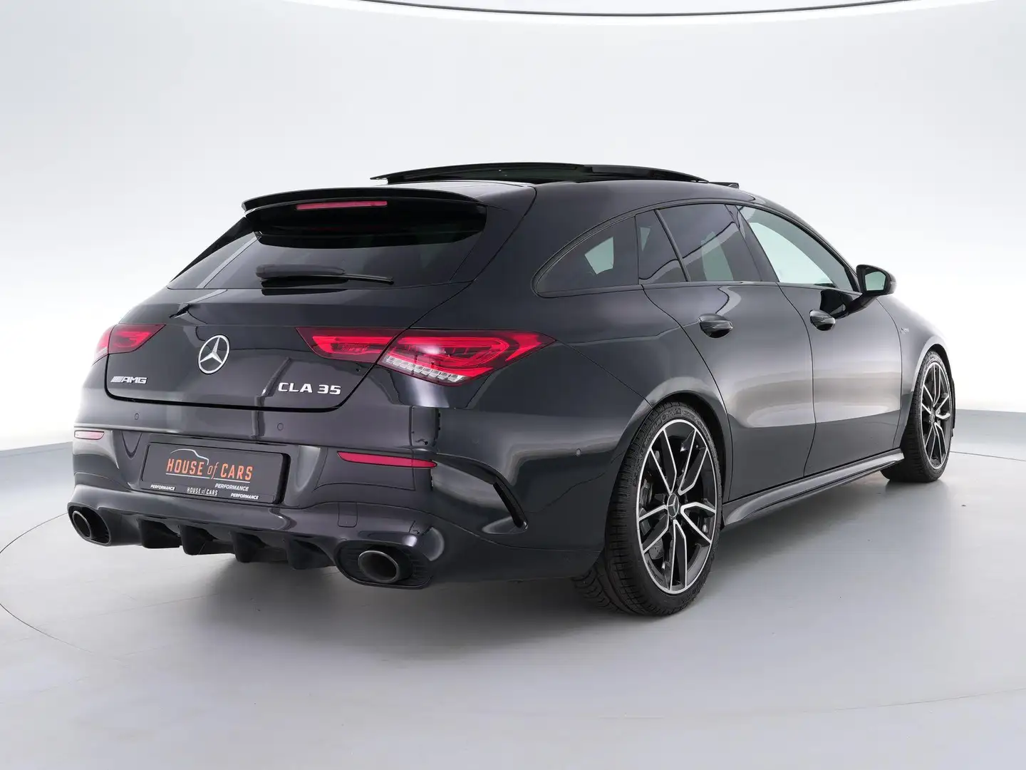 Mercedes-Benz CLA 35 AMG 306pk 4MATIC Premium Plus |panoramadak|Burmester|H Zwart - 2