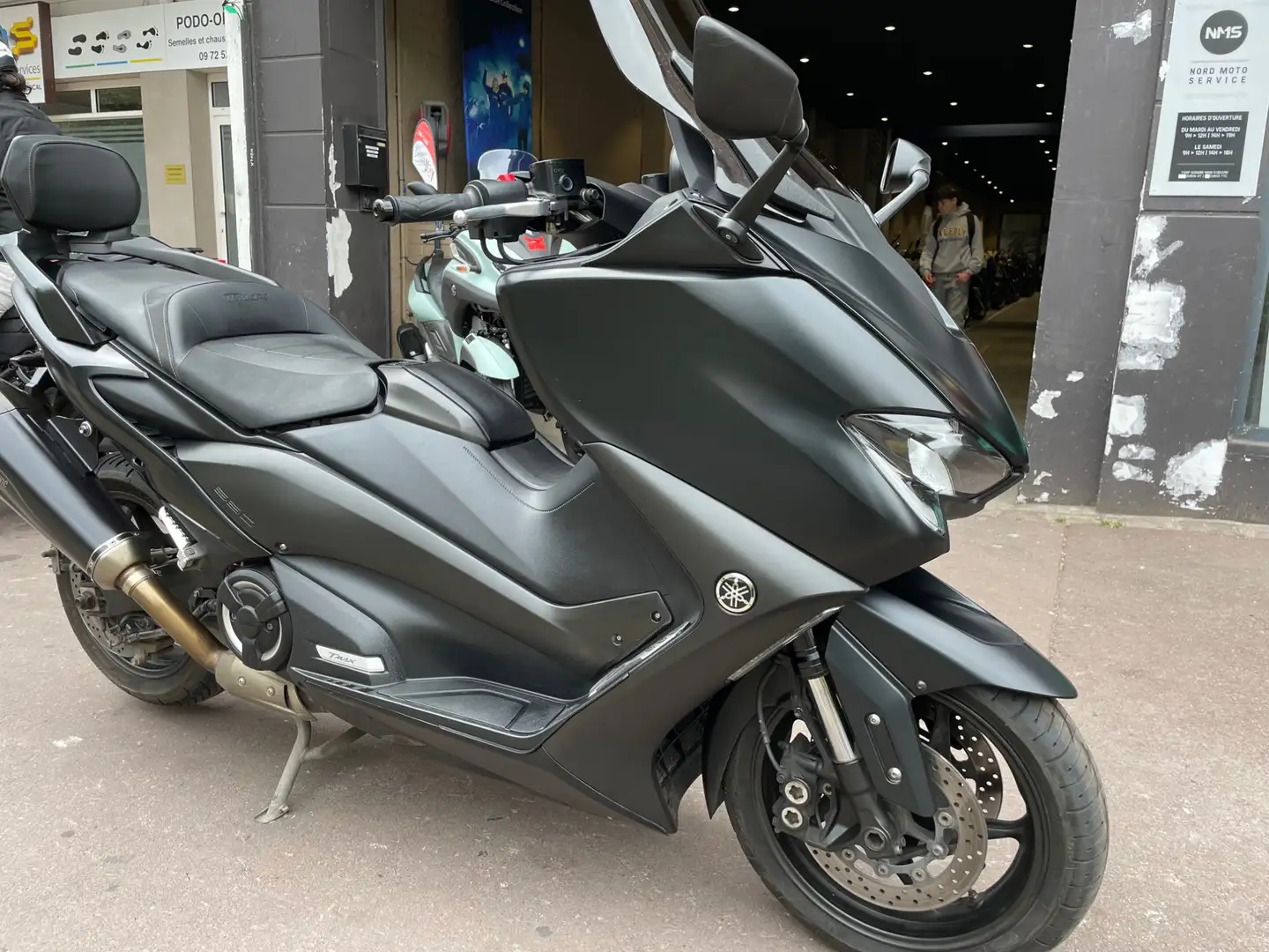 Yamaha TMAX 560 Negru - 2