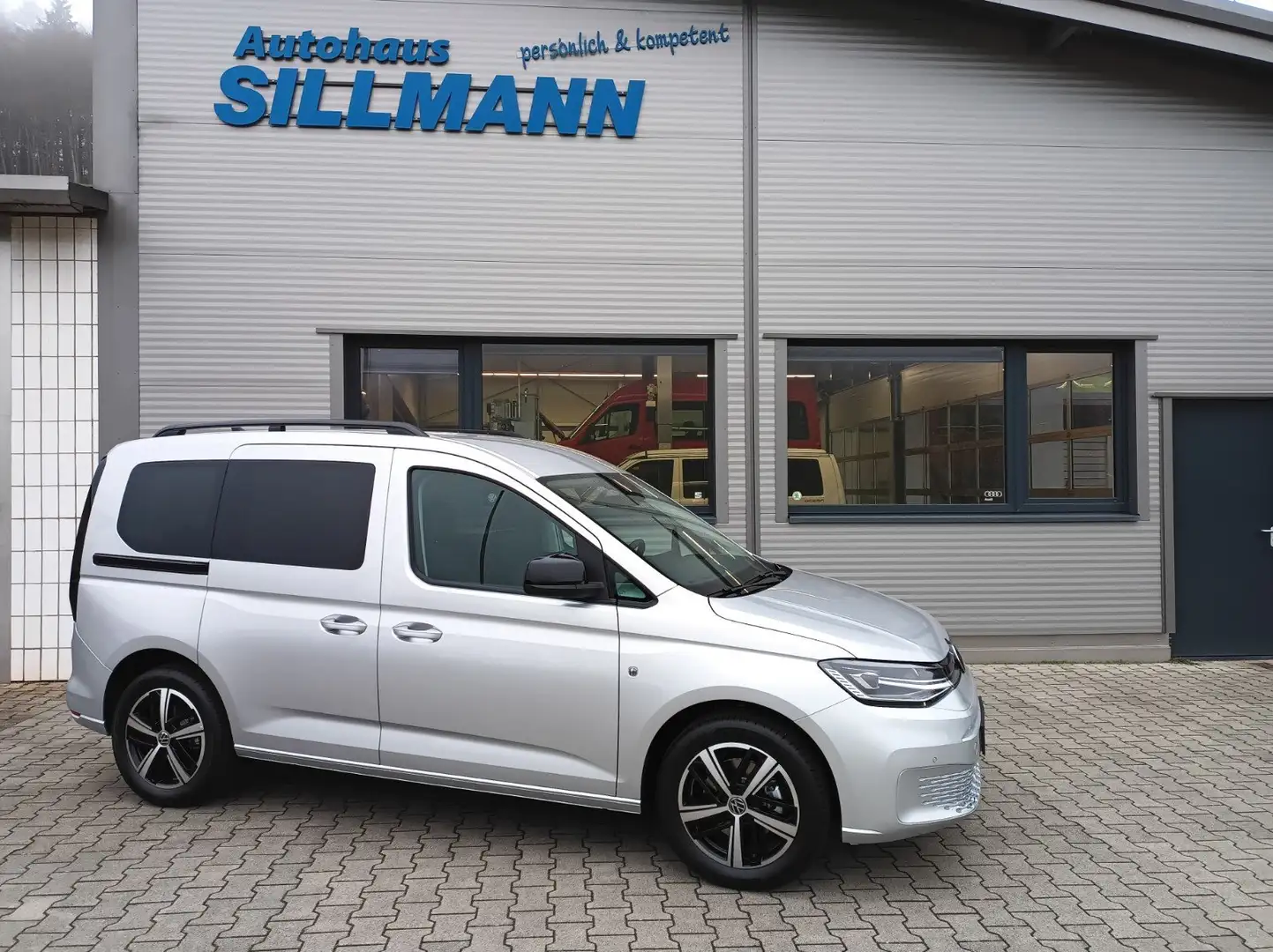 Volkswagen Caddy Life LED/AHK abnehmbar/App Connect/Kamera/17 Zoll Szürke - 1