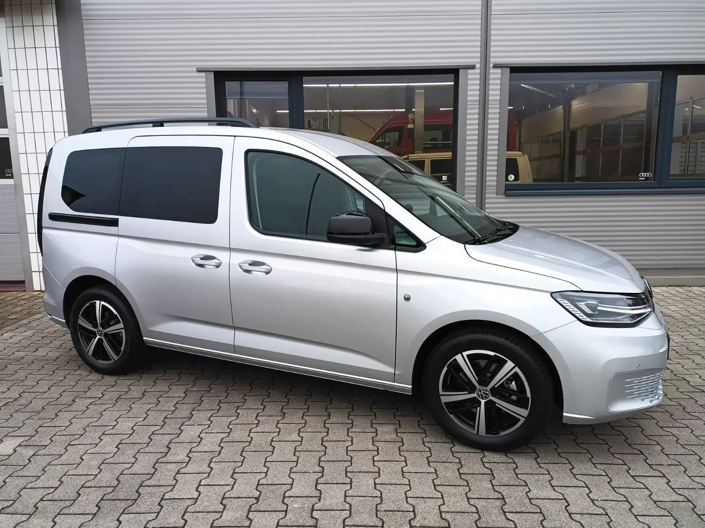 Volkswagen Caddy Life LED/AHK abnehmbar/App Connect/Kamera/17 Zoll Szürke - 2