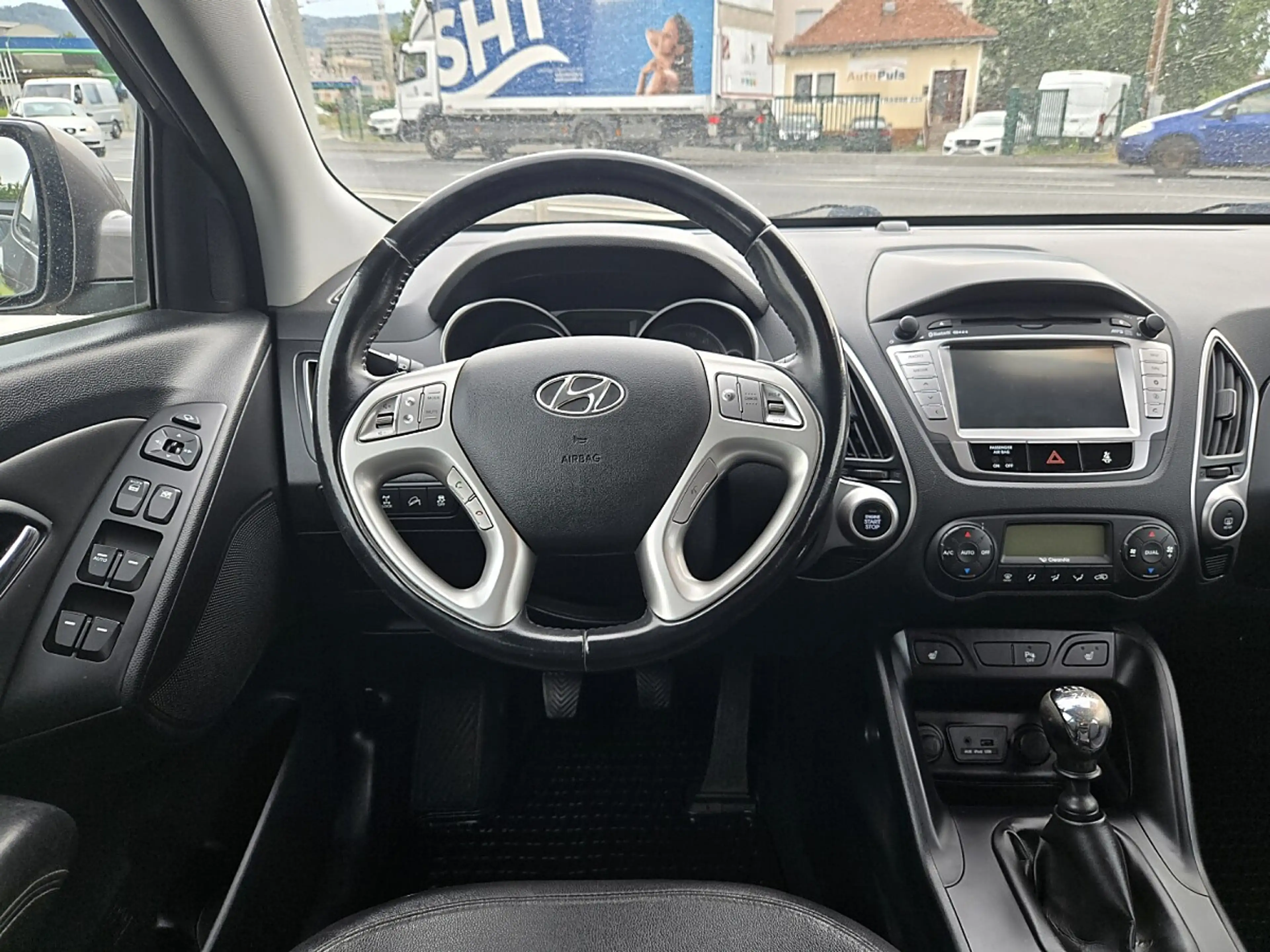 Hyundai iX35 2,0 CRDi UpGrade 4WD — photo 8