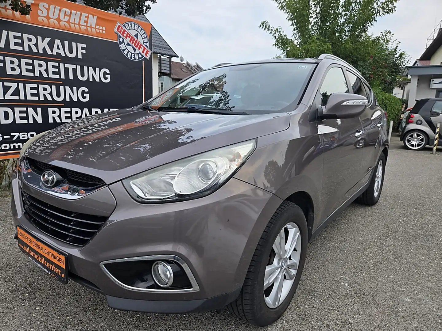 Hyundai iX35 2,0 CRDi UpGrade 4WD Braun - 1