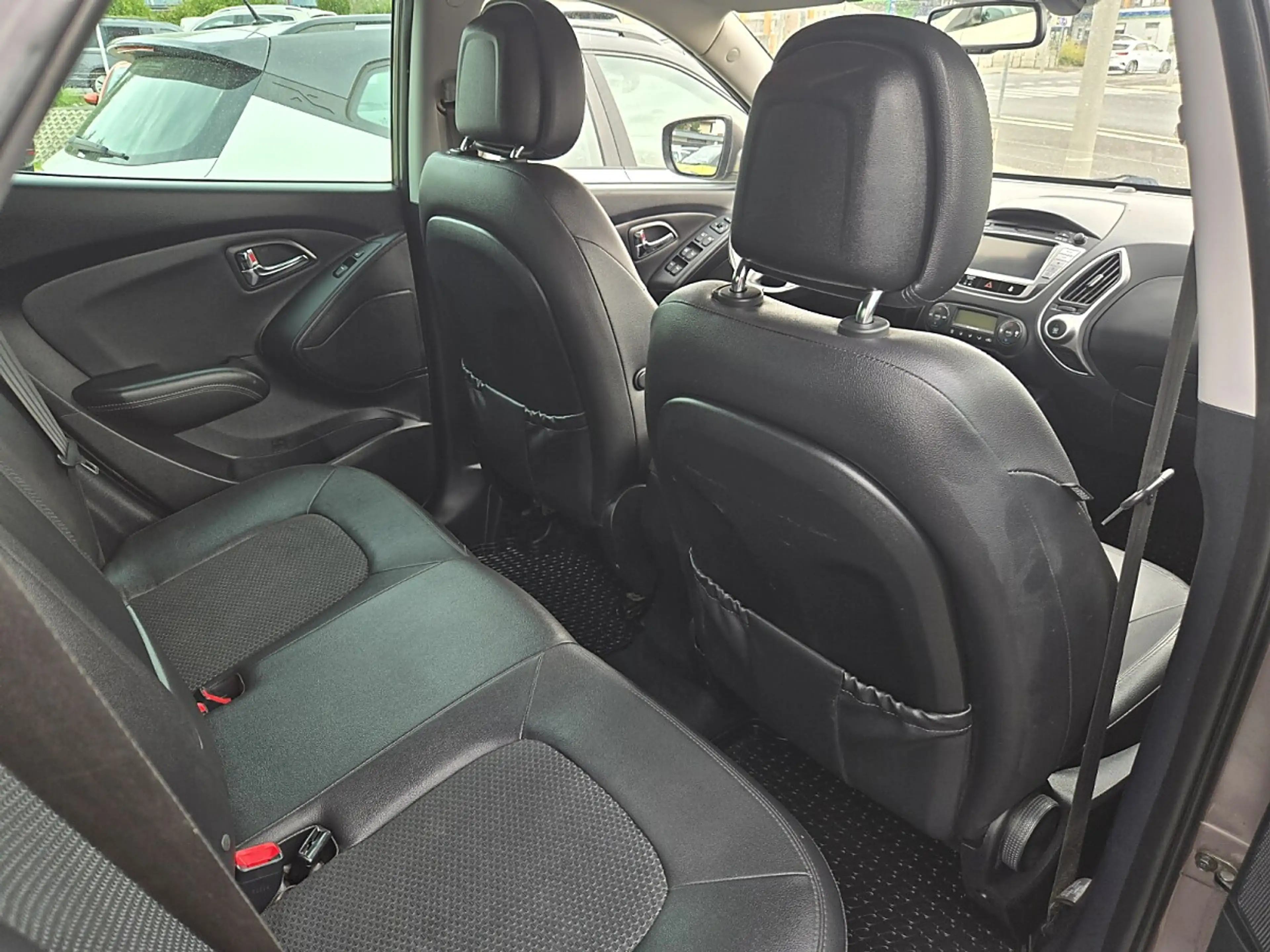 Hyundai iX35 2,0 CRDi UpGrade 4WD — photo 11