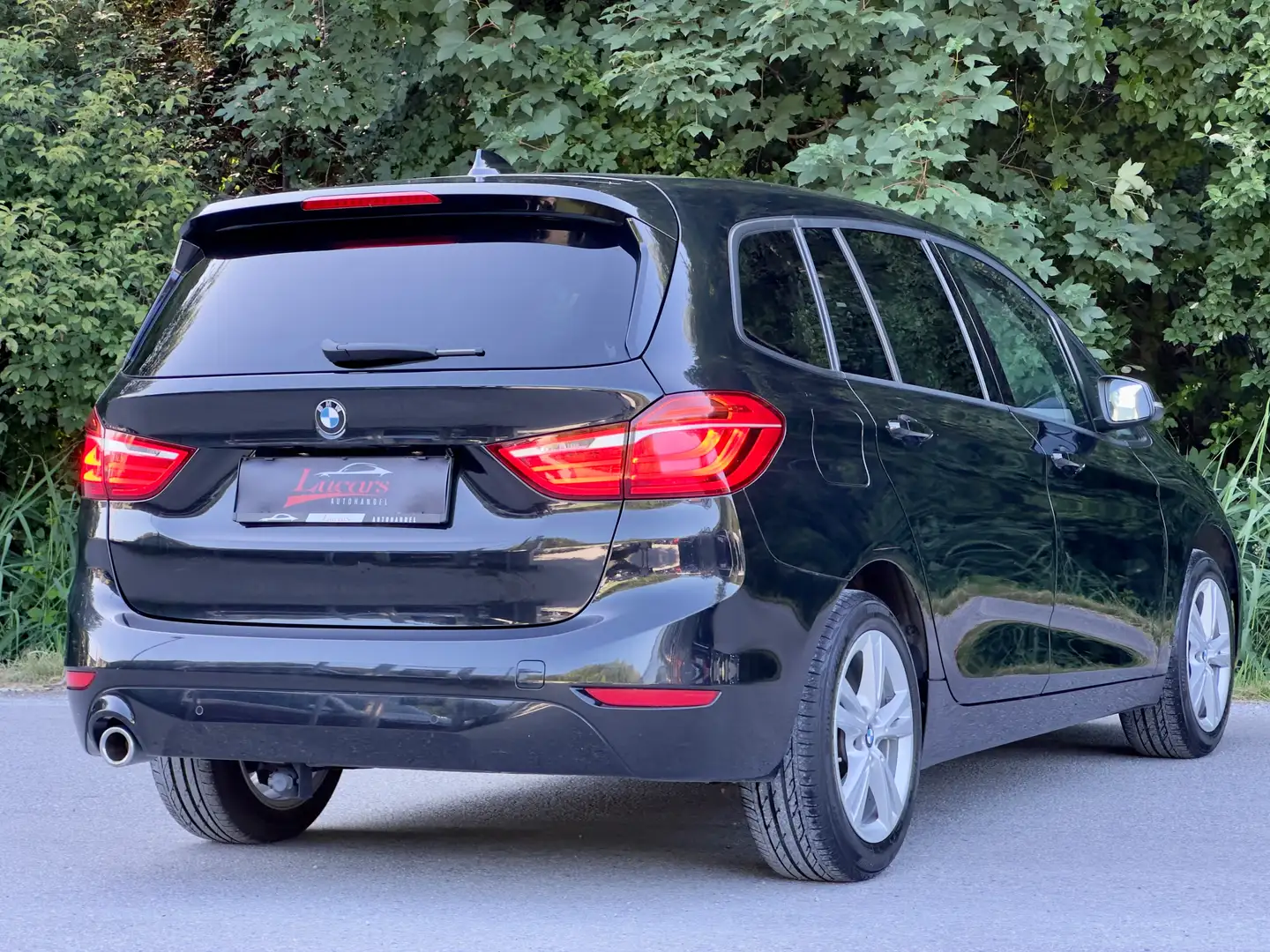 BMW 218 i Advantage AUT*1BESITZ*LED*NAVI*AHK* Schwarz - 2