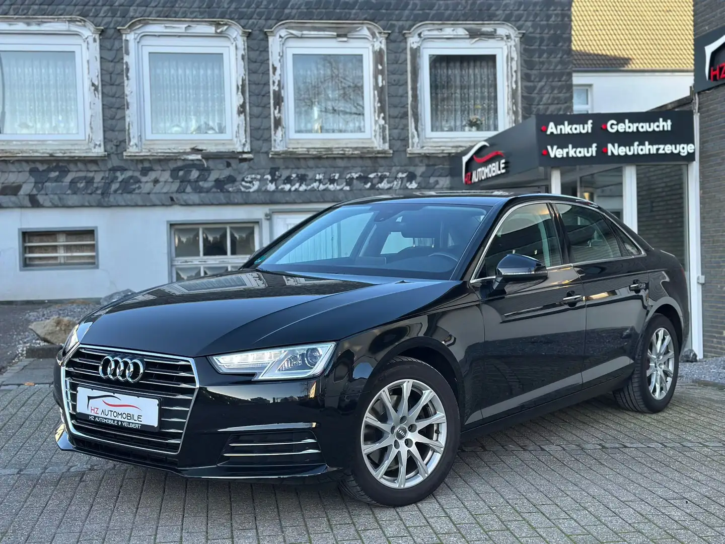 Audi A4 2.0 TFSI Ultra Design *NAVI*PDC*TEMP*SHZ*LMF Schwarz - 2