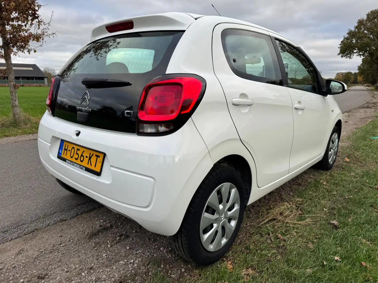 Citroen C1 1.0 VTi Feel met airco en cruise control Blanc - 2