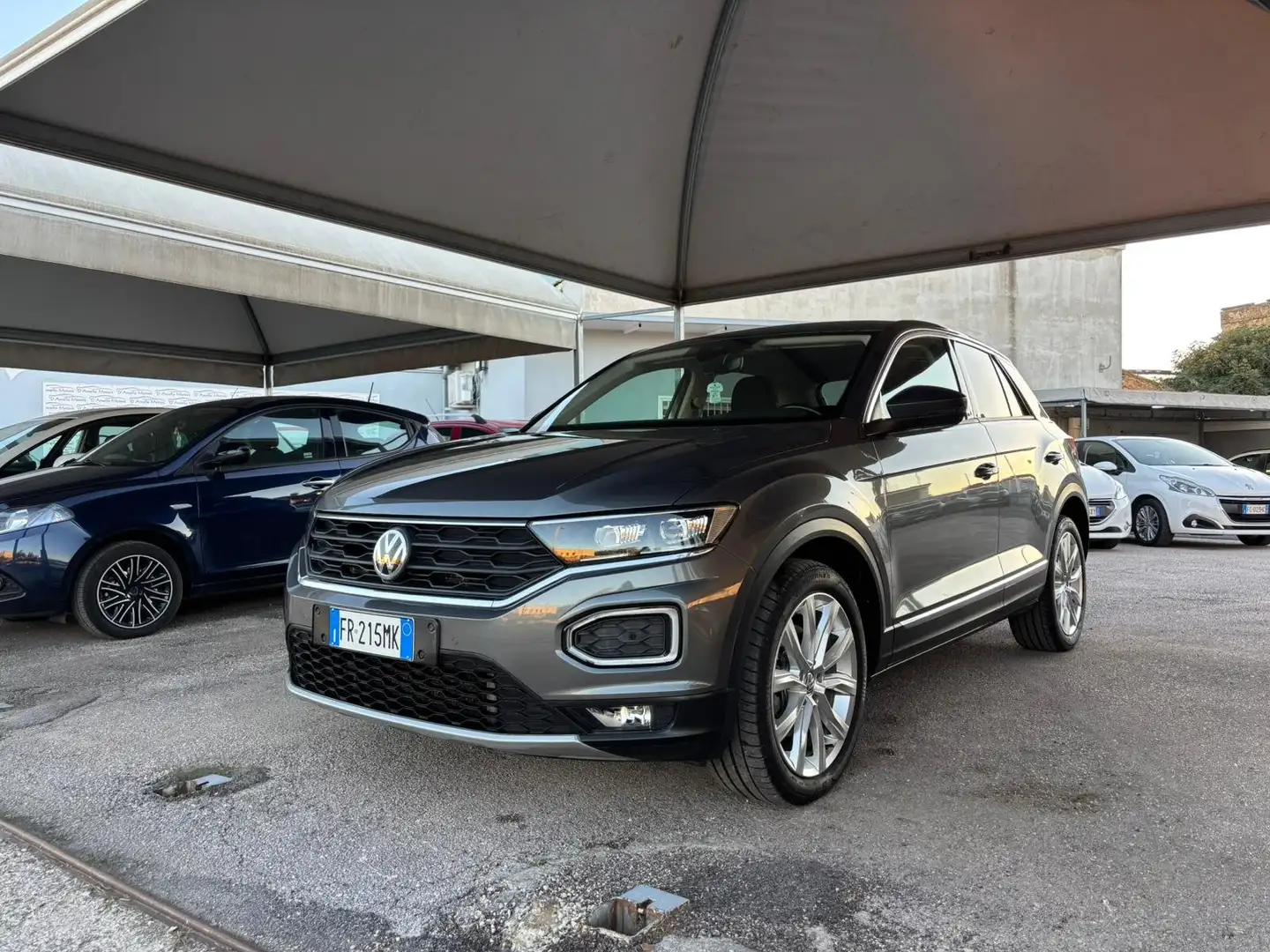 Volkswagen T-Roc T-Roc I 2017 2.0 tdi Advanced 4motion dsg Grigio - 1