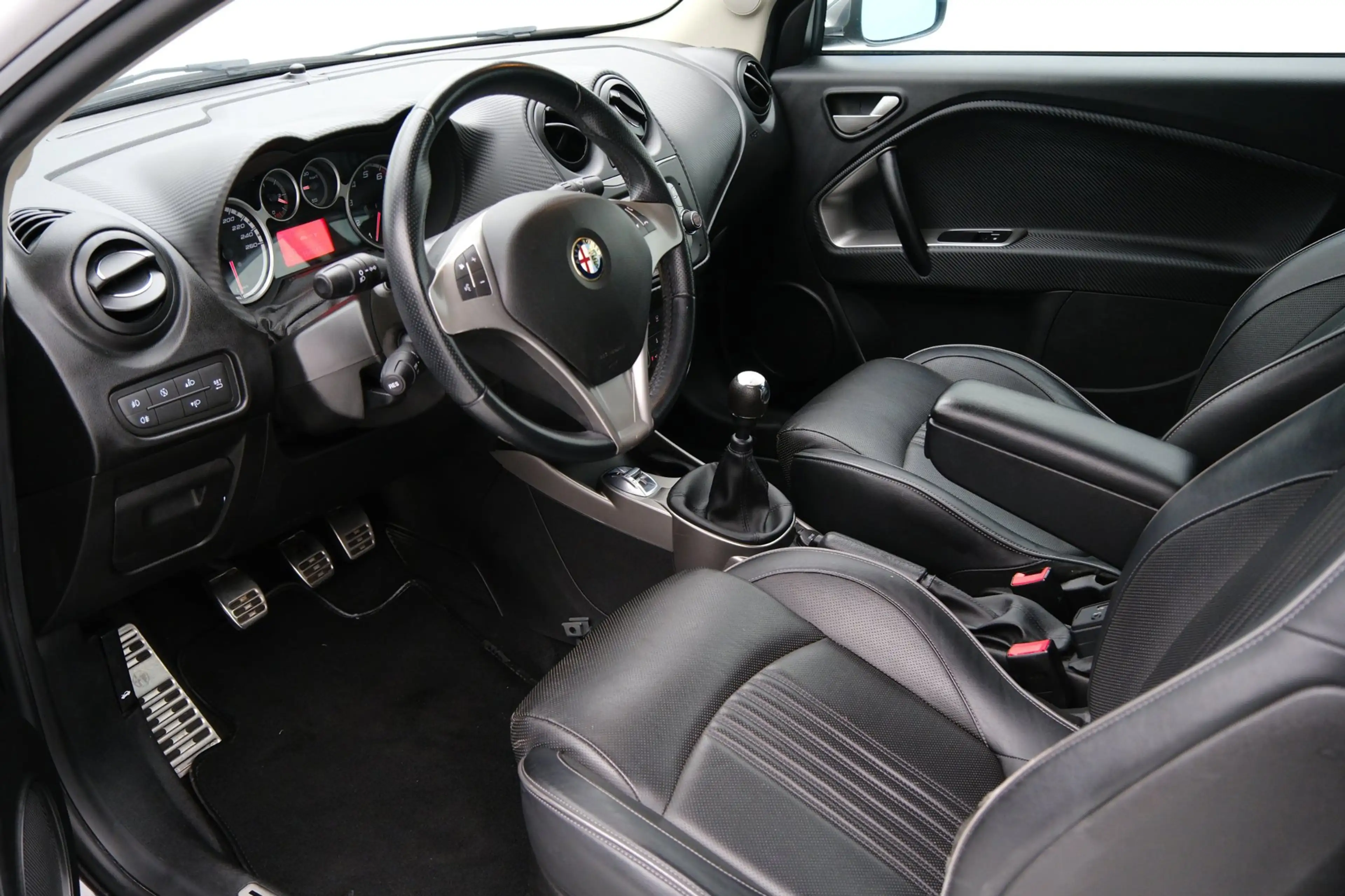 Alfa Romeo MiTo 0.9 TwinAir Junior Navi|Clima|Leer|Cruise — photo 2
