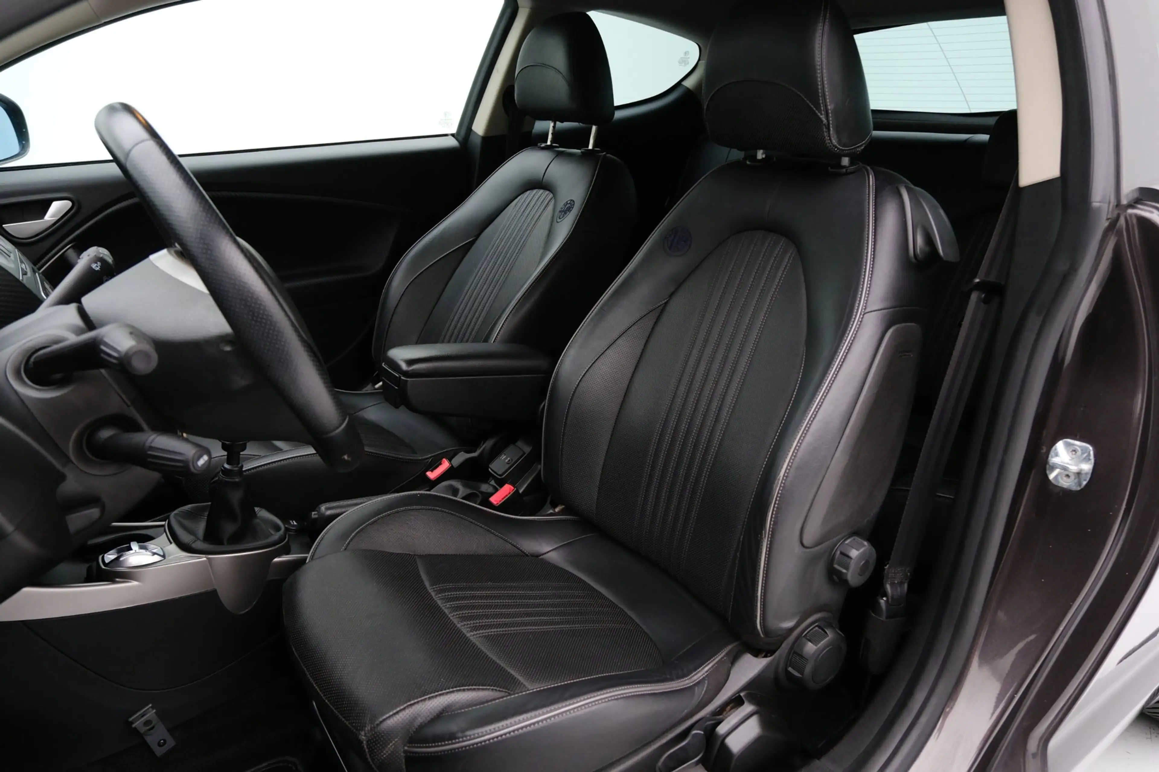 Alfa Romeo MiTo 0.9 TwinAir Junior Navi|Clima|Leer|Cruise — photo 23