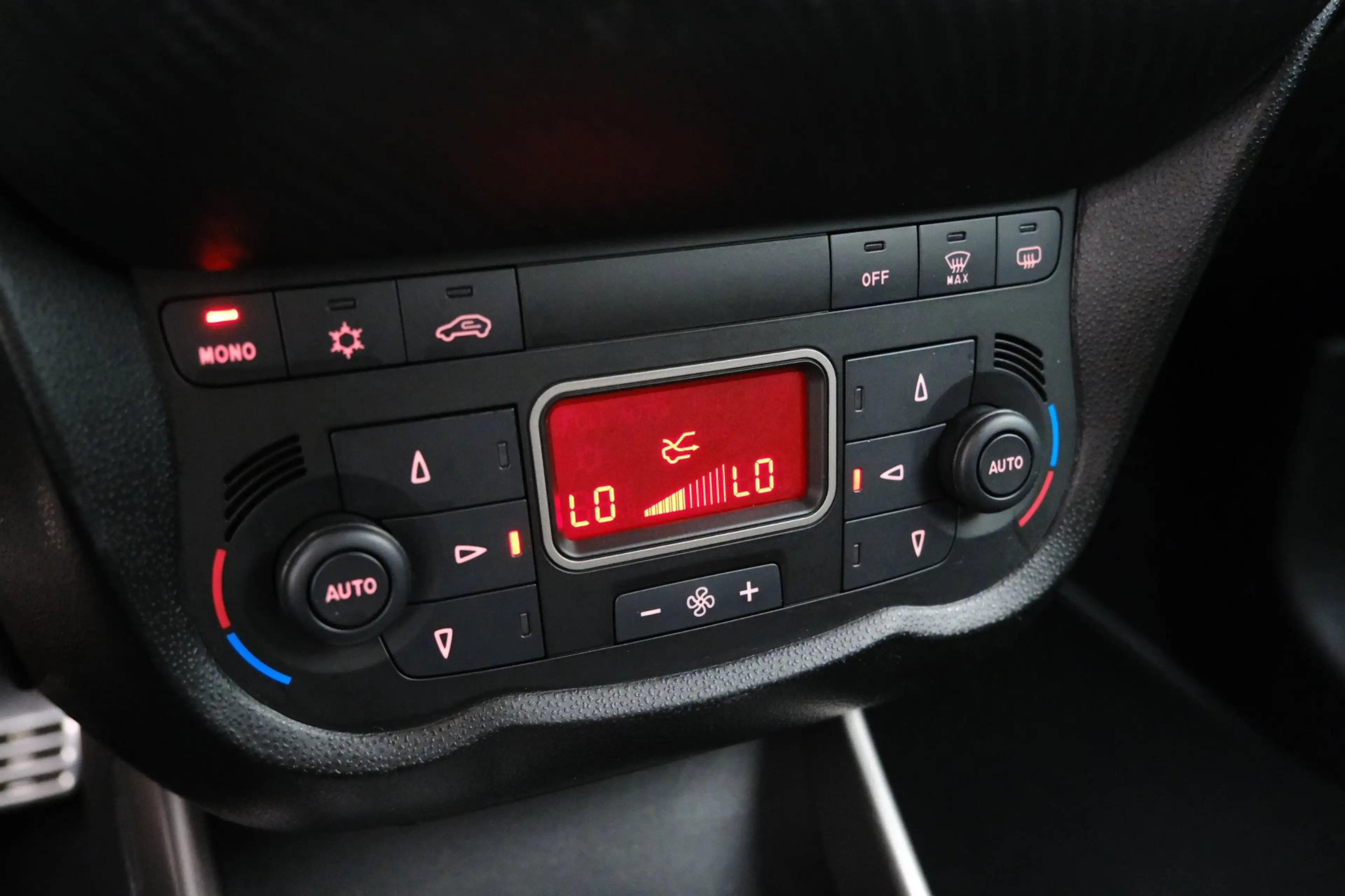 Alfa Romeo MiTo 0.9 TwinAir Junior Navi|Clima|Leer|Cruise — photo 12