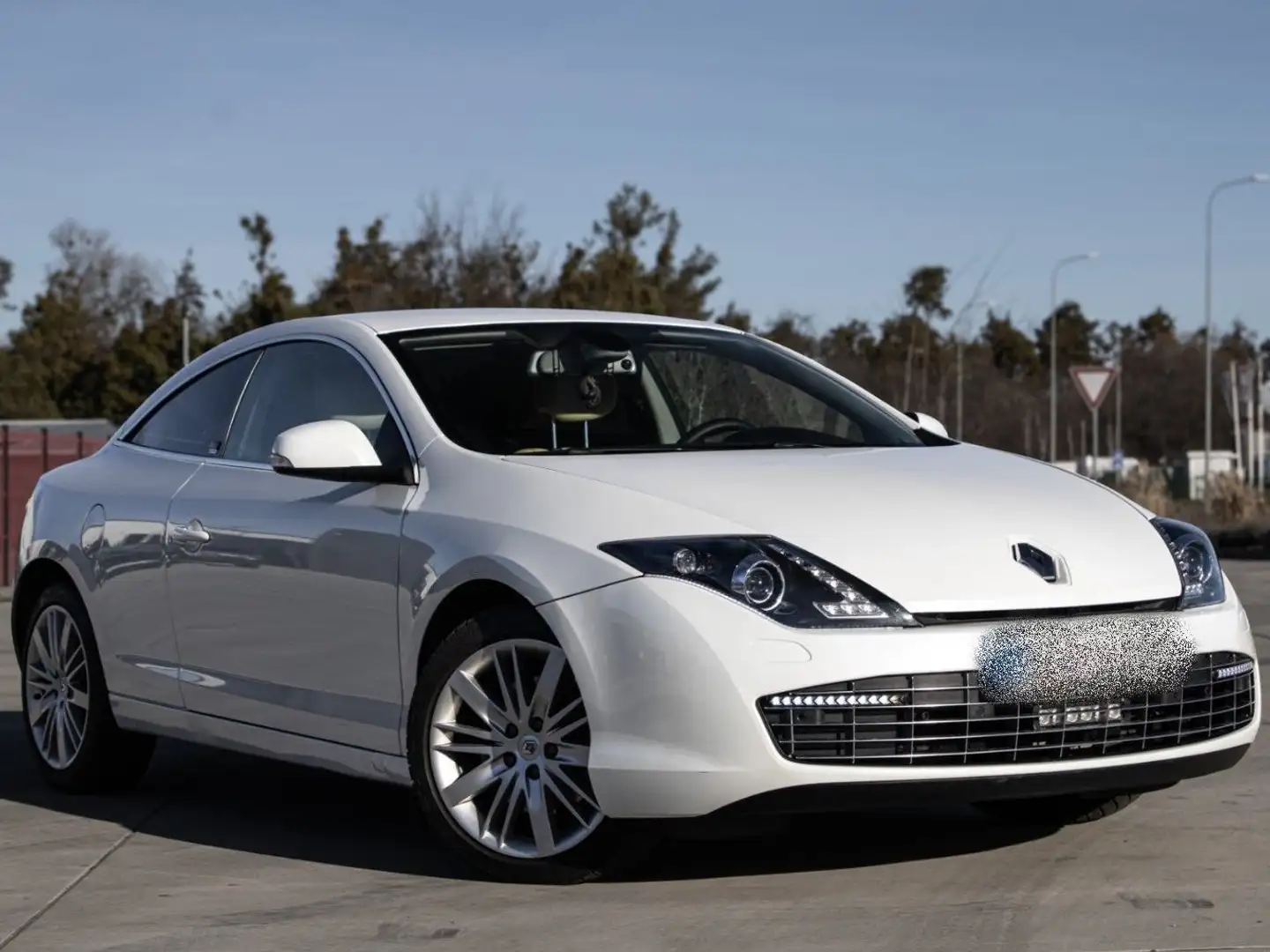 Renault Laguna Coupe V6 3.0 dCi 240 FAP Aut. Blanc - 2
