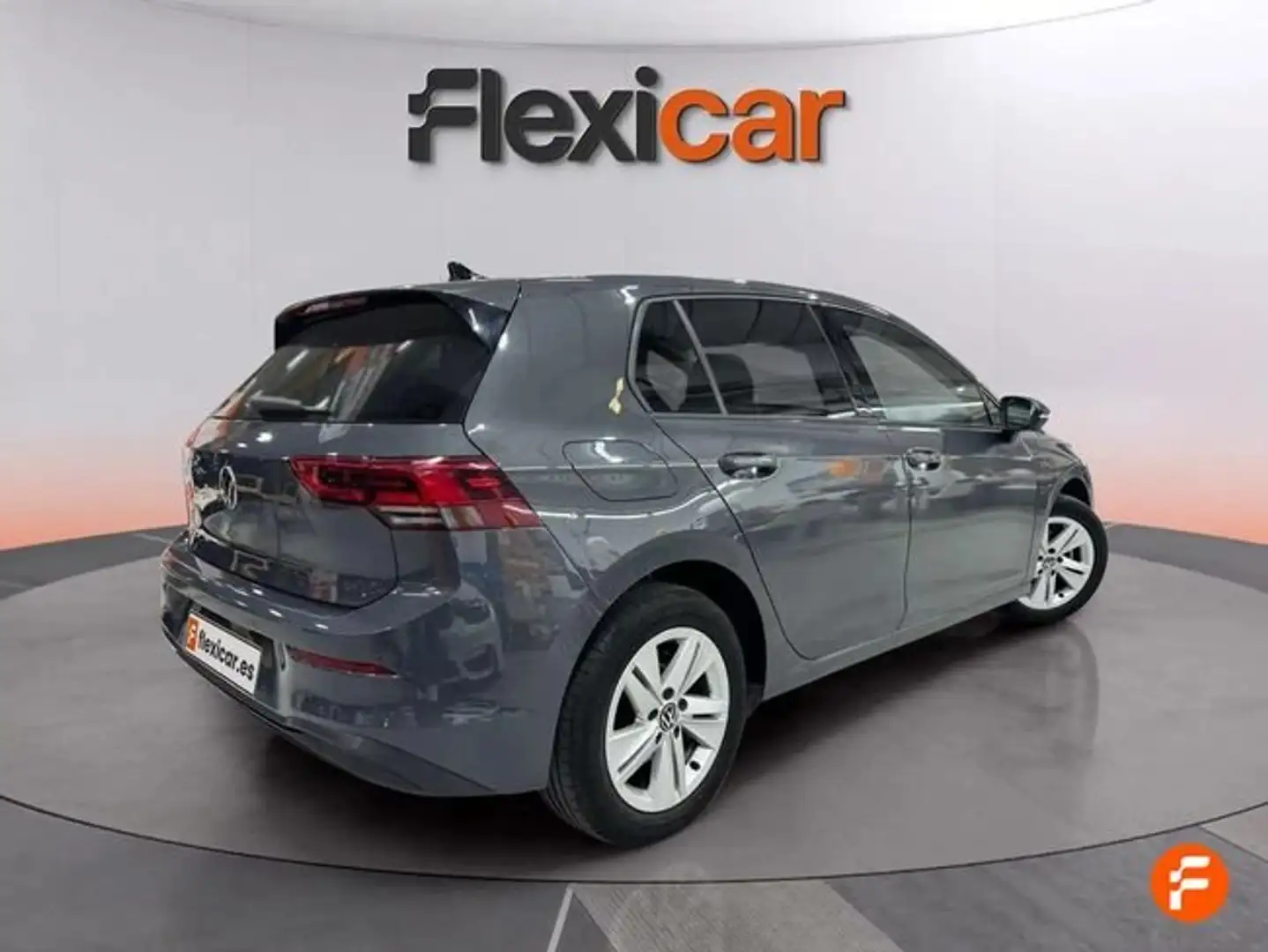 Volkswagen Golf Life 1.5 eTSI 85kW (115CV) DSG Gris - 2