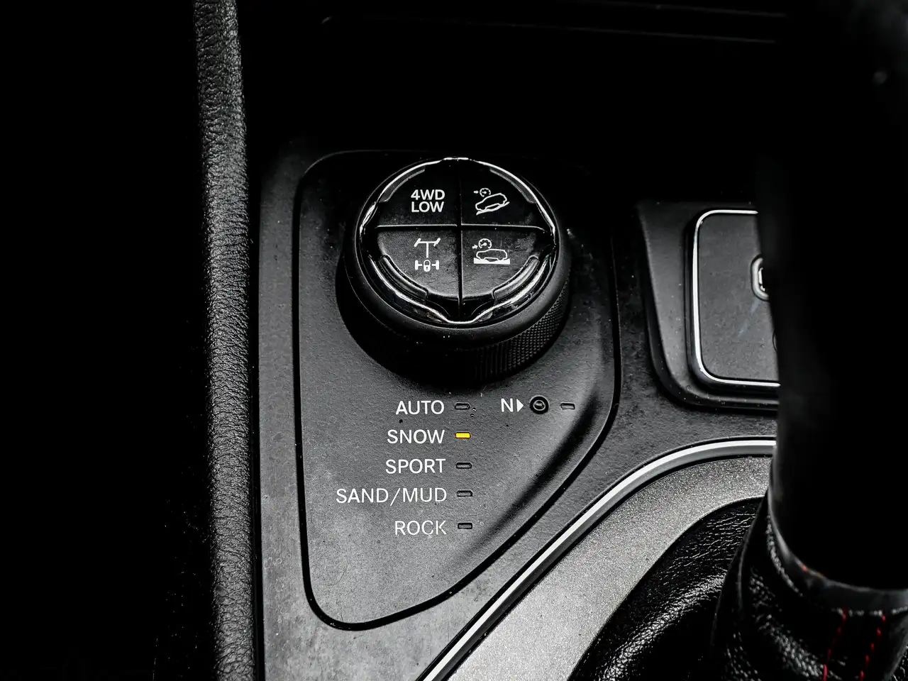 Jeep Cherokee снимка Jeep Cherokee