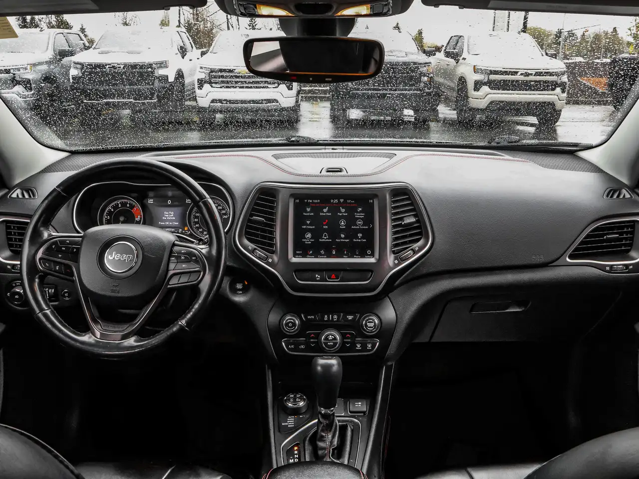 Jeep Cherokee снимка Jeep Cherokee