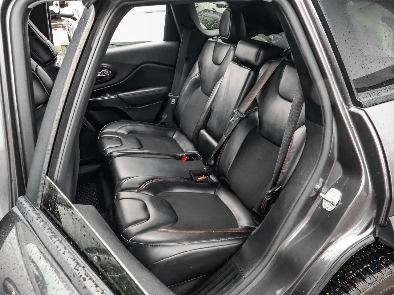 Jeep Cherokee снимка Jeep Cherokee