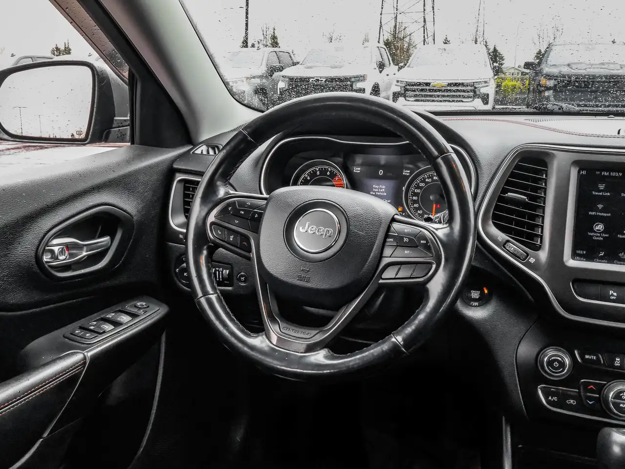 Jeep Cherokee снимка Jeep Cherokee