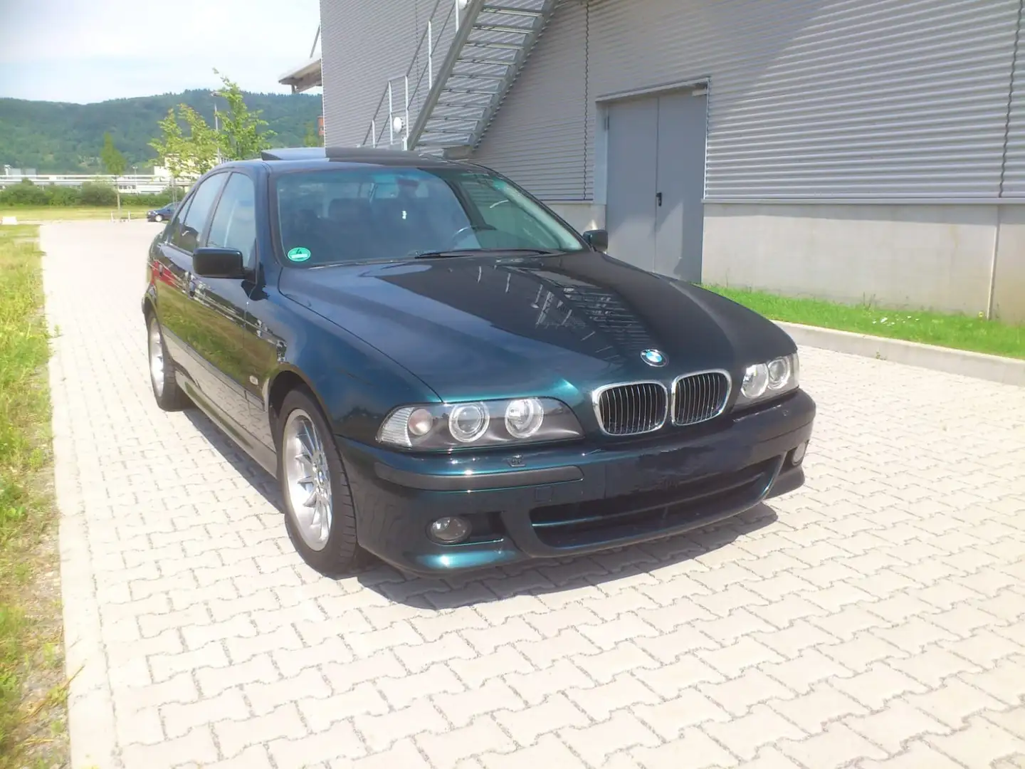 BMW 528 528i zelena - 2
