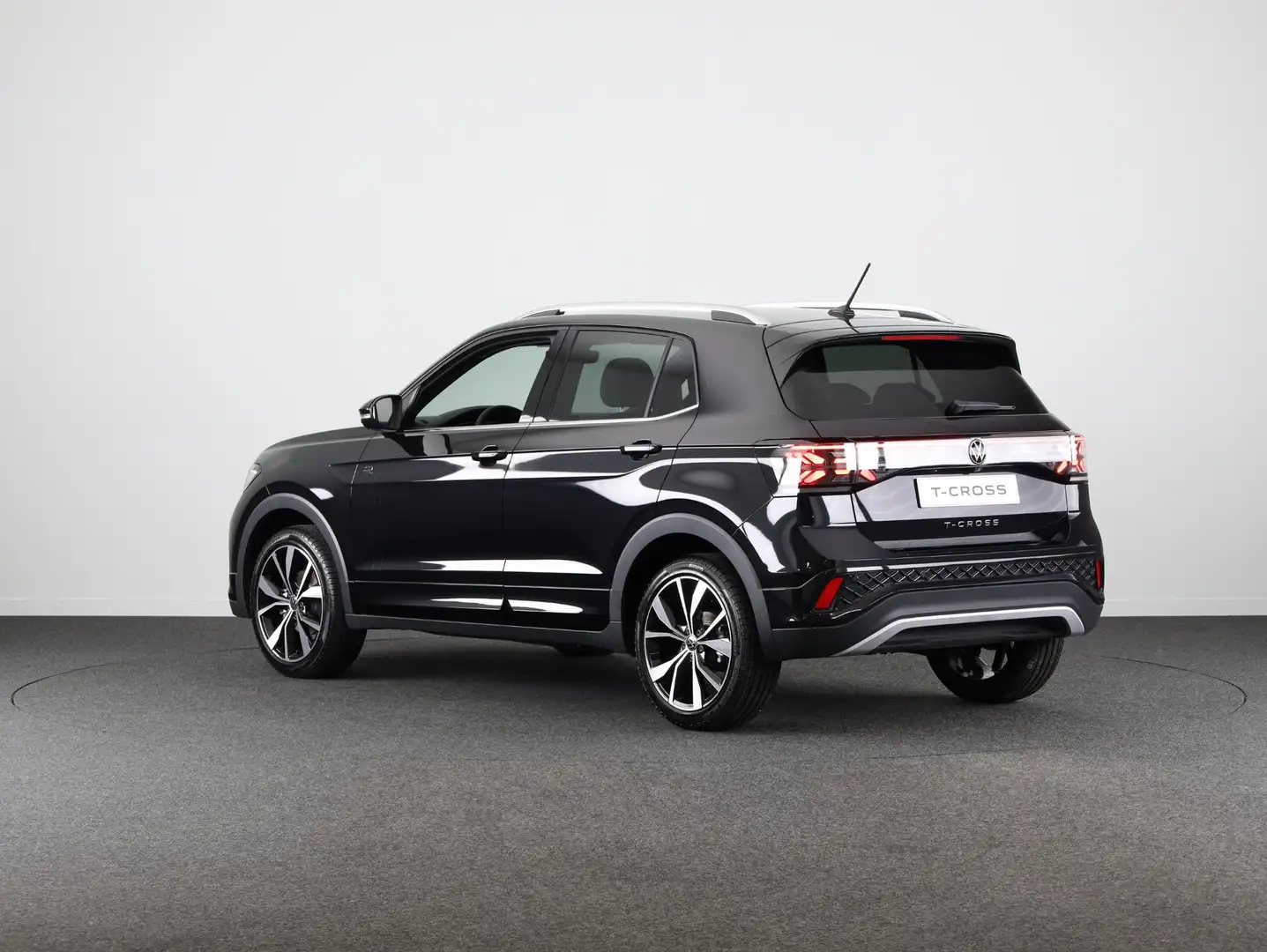 Volkswagen T-Cross R-Line-Edition 1.0 85 kW / 116 pk TSI SUV 6 versn. Zwart - 2