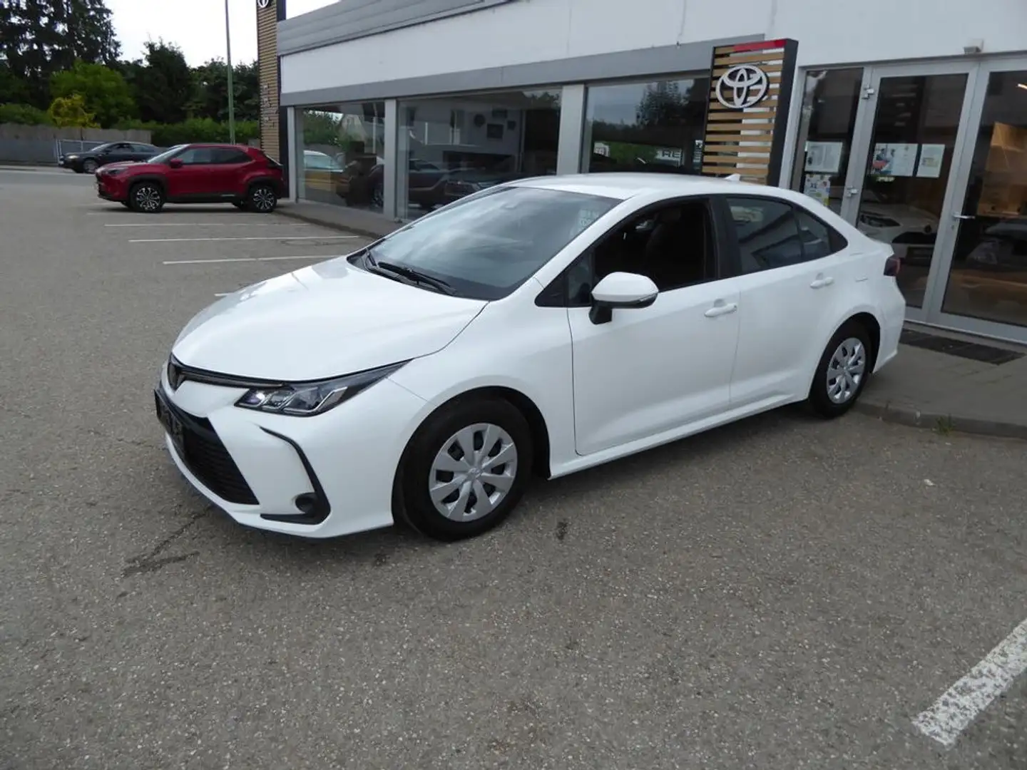 Toyota Corolla 1,5 Sedan Weiß - 2