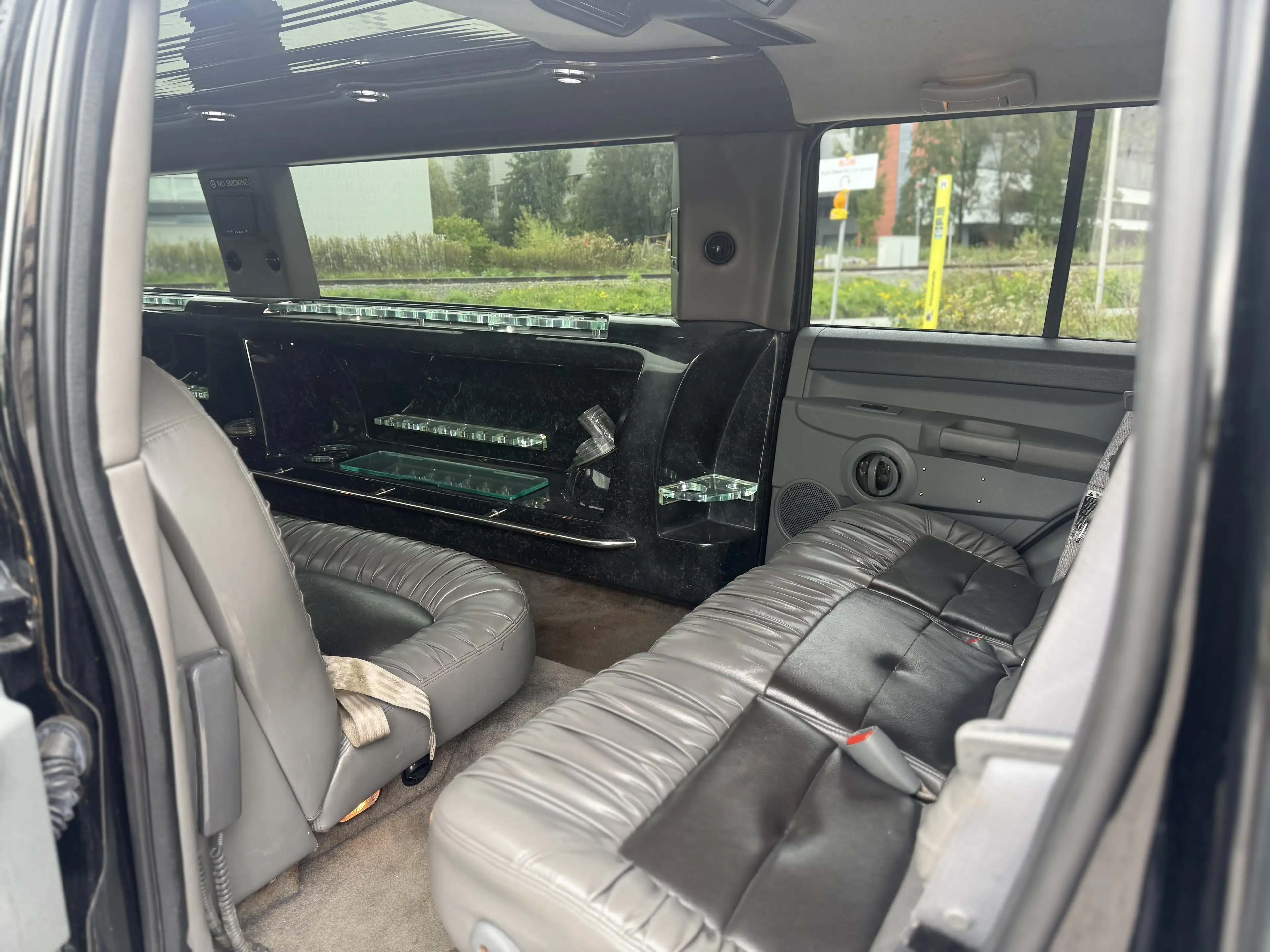 Chrysler Jeep Commander 4,7 V8 Stretchlimousine — photo 11