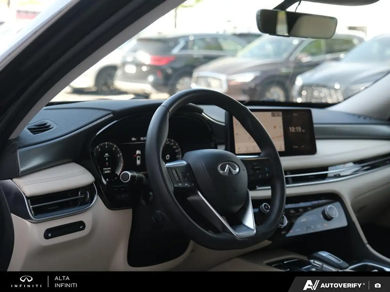 Infiniti QX60 снимка Infiniti QX60